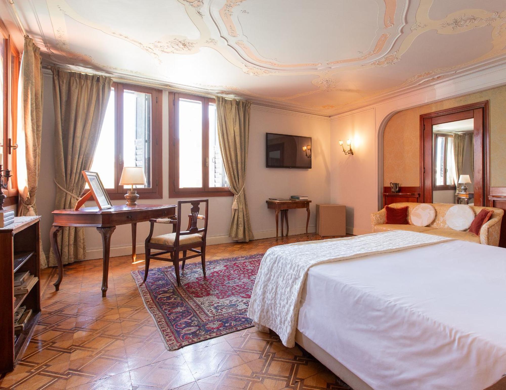 Suite Grand Canal View