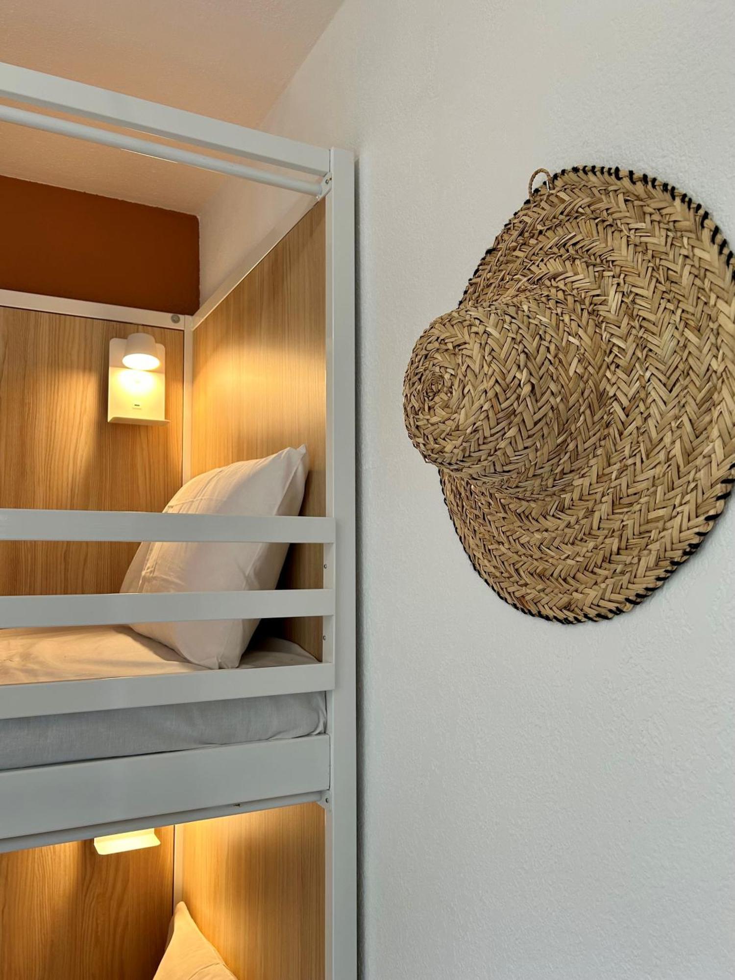 Bed 6-Bed Mixed Dormitory Room
