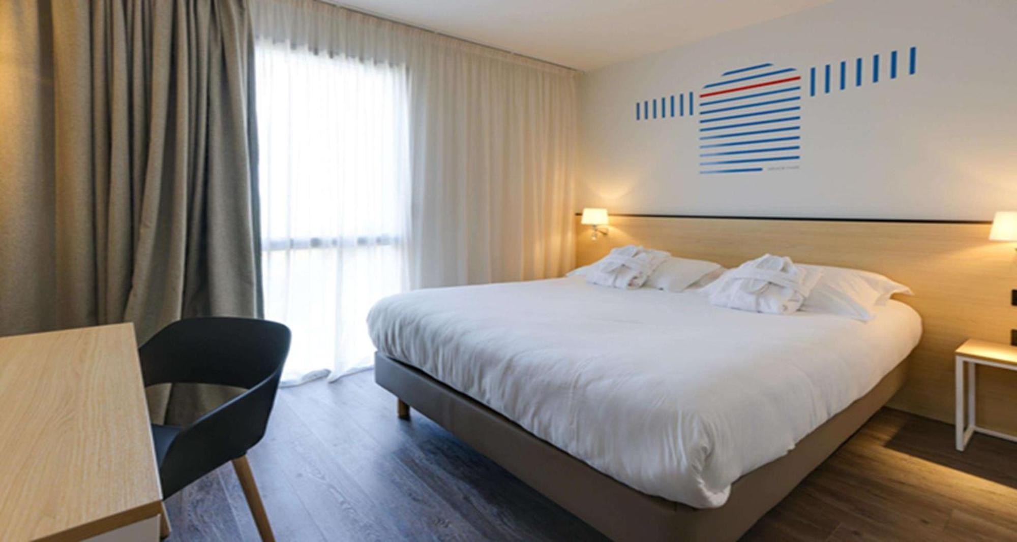 Chambre Premium Lit Queen-Size - Non-Fumeurs