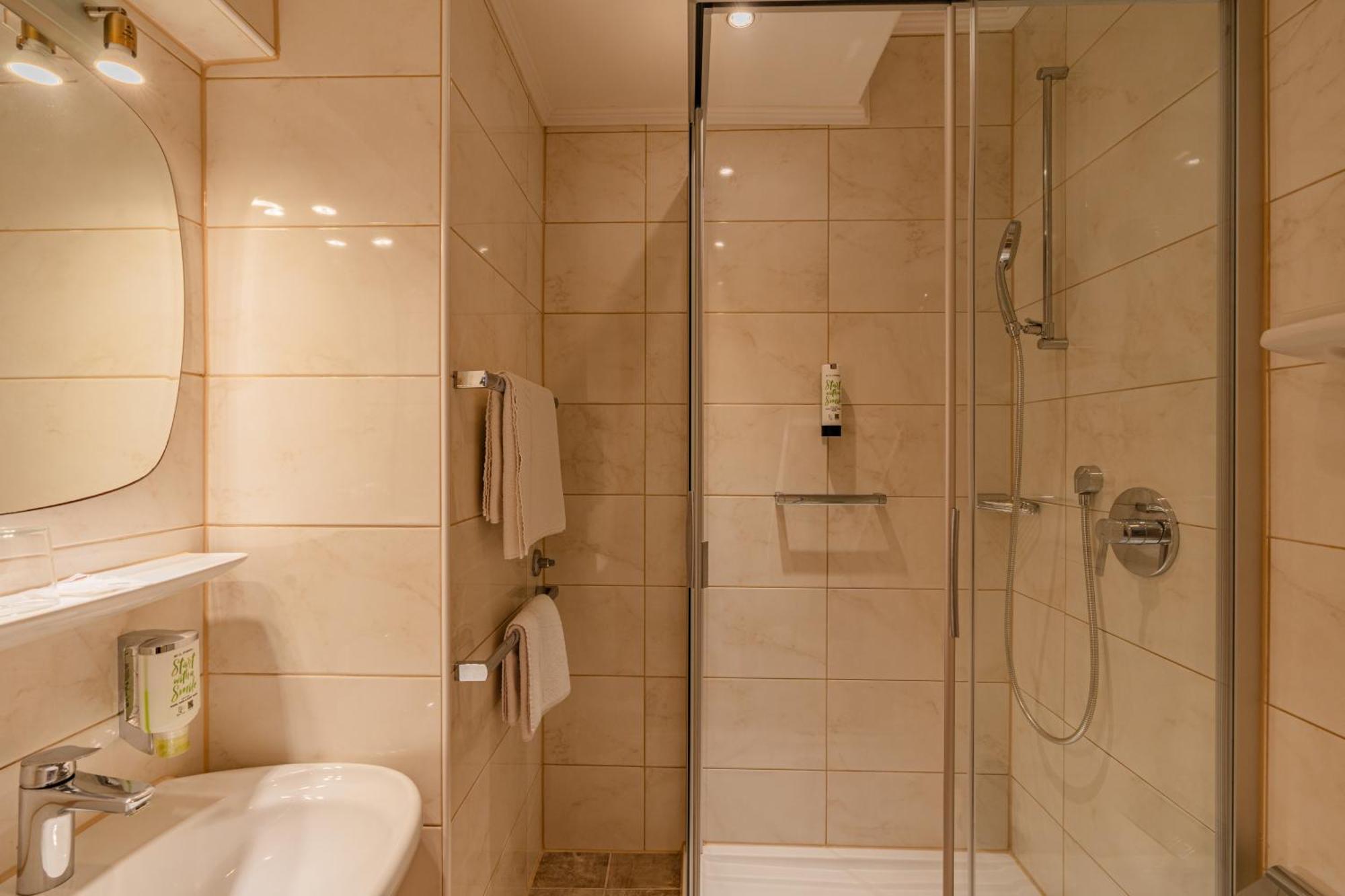 Standard Single Room