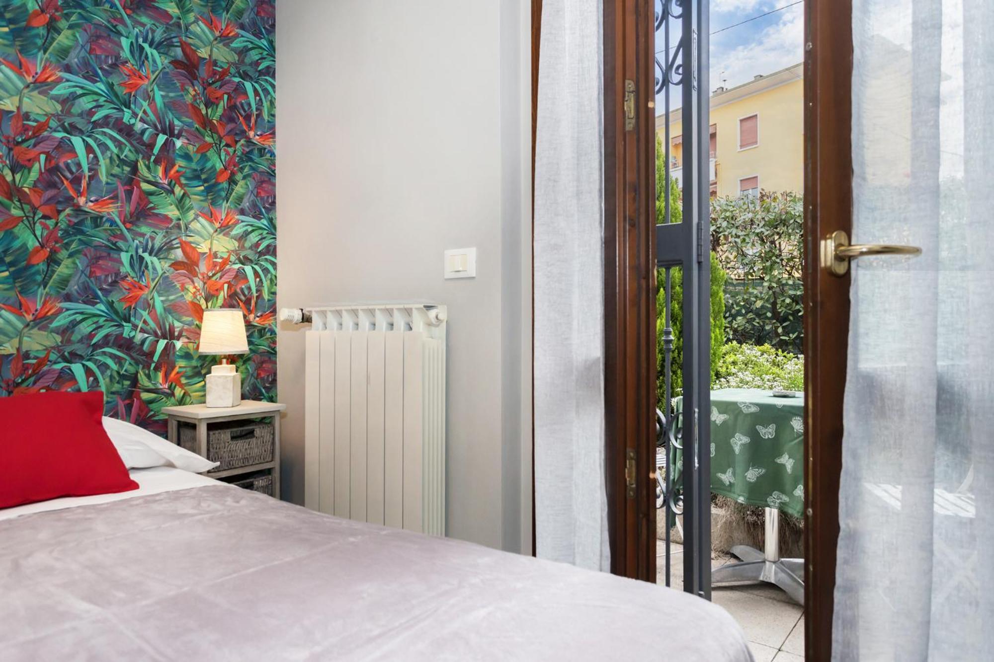 Deluxe Double Room Shower