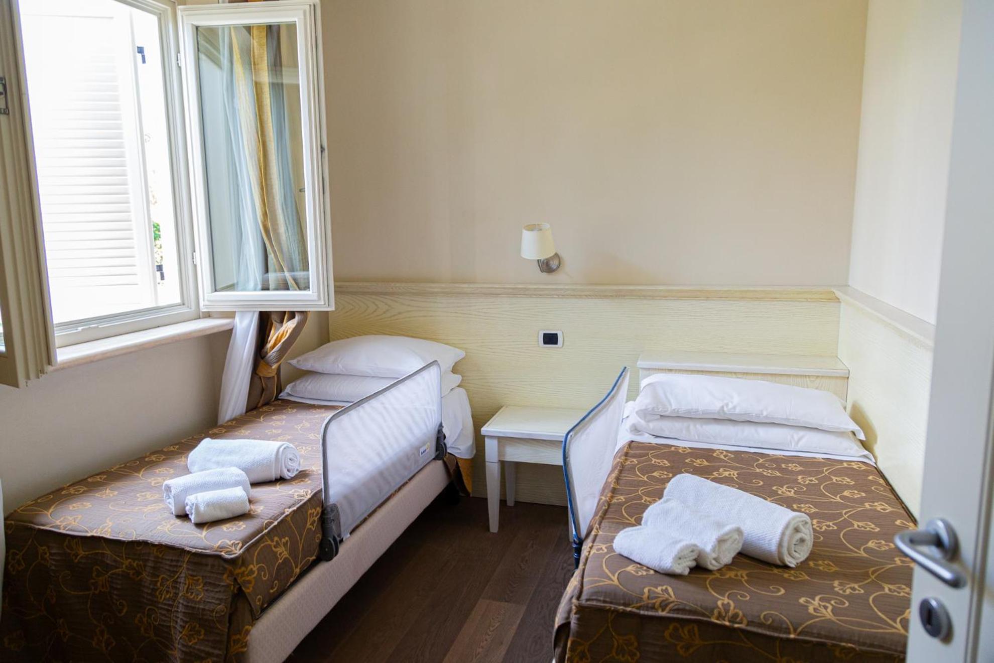 Two connecting rooms Private Bathroom