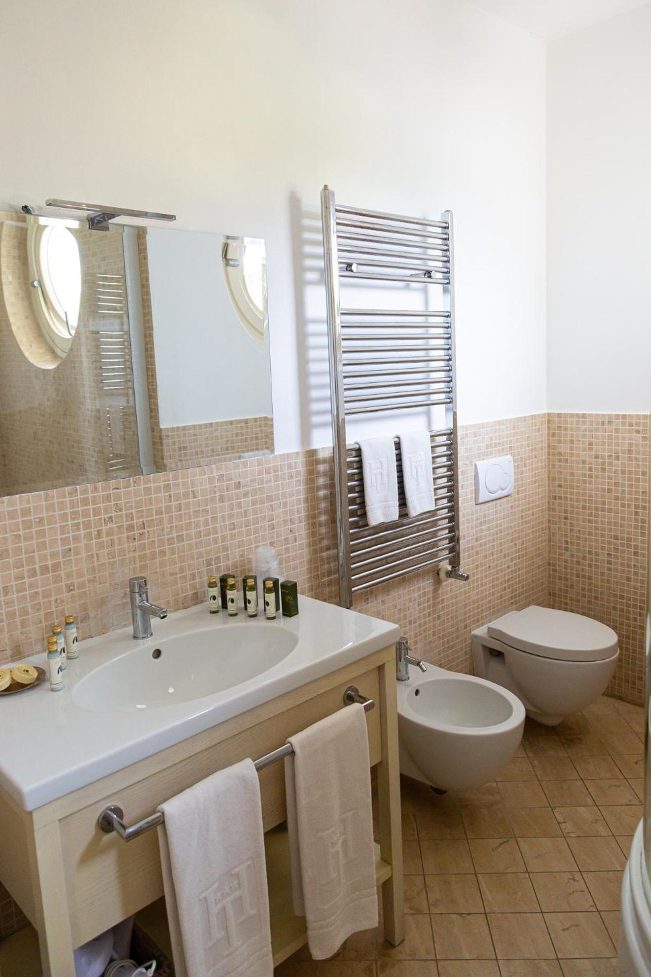 Two connecting rooms Private Bathroom