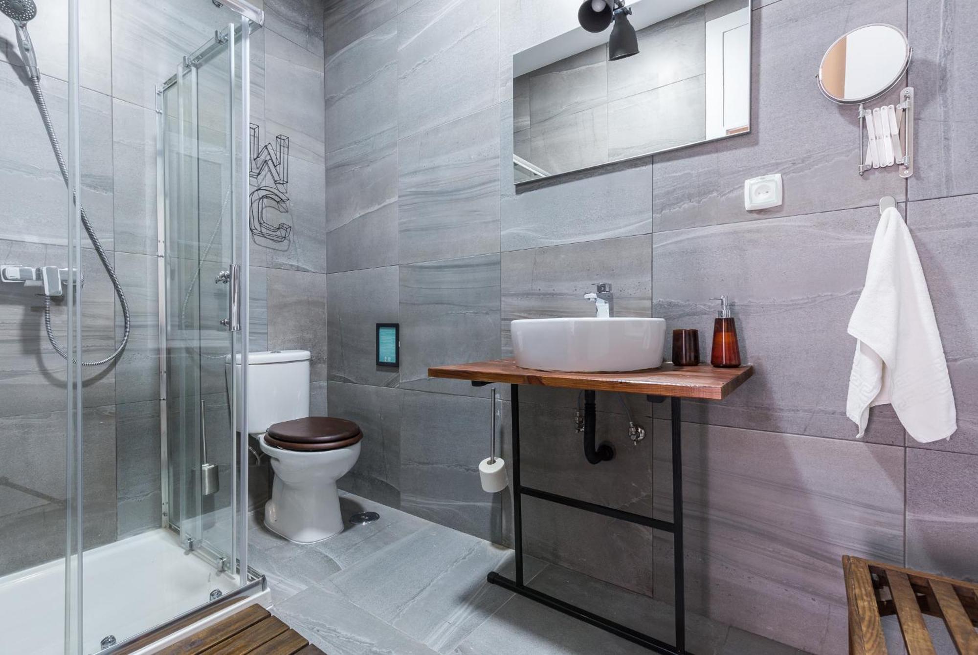 Tweepersoonskamer met een Eigen Externe Badkamer