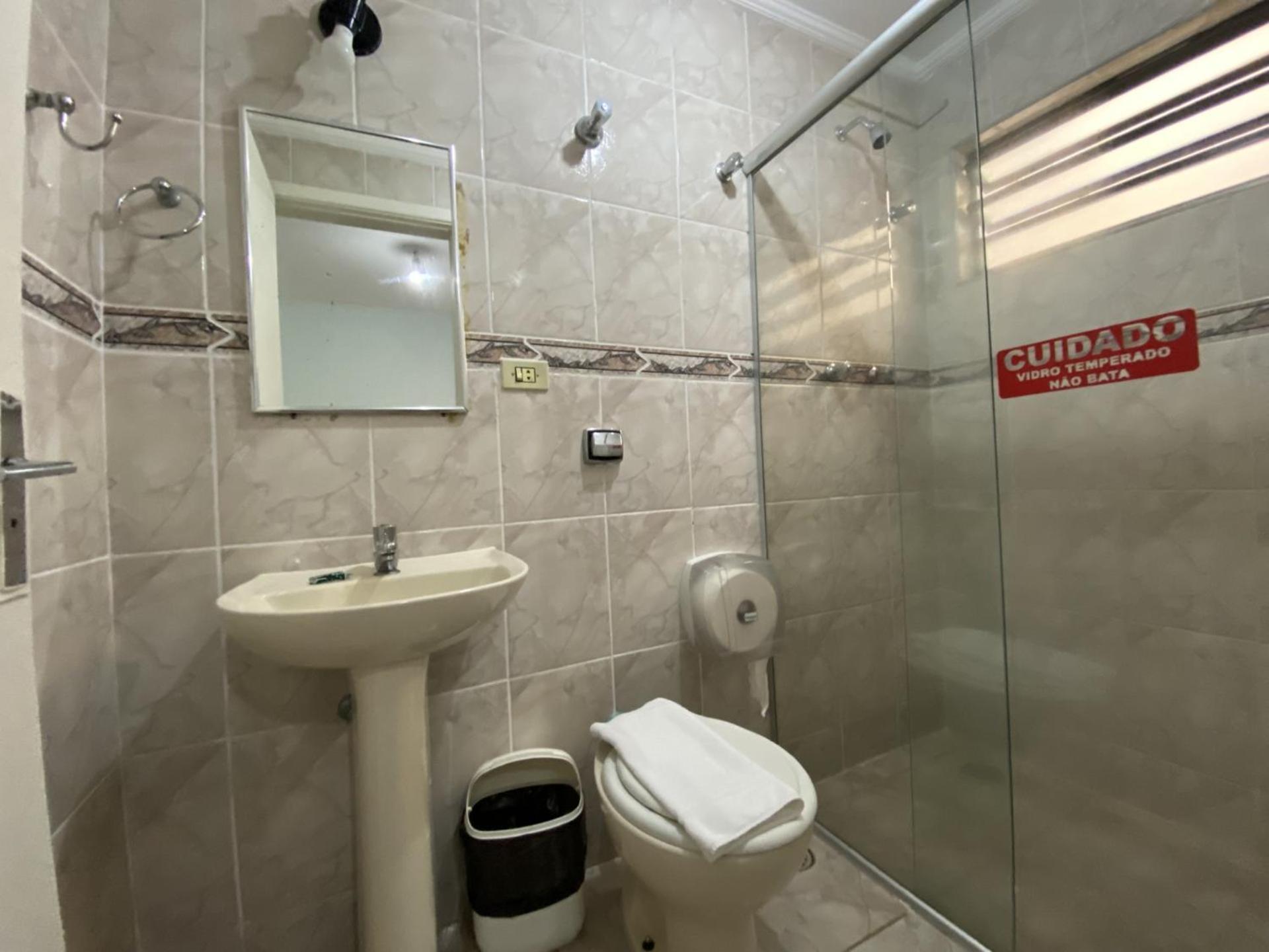 Economy Twin Room