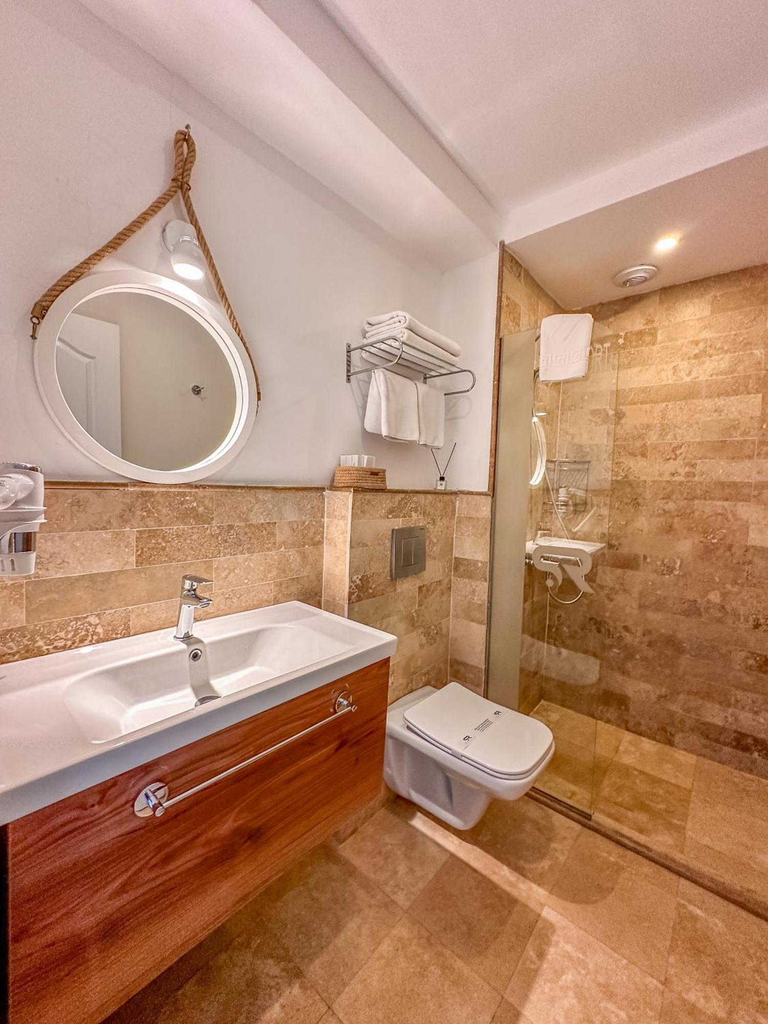 Standard Triple Room,1636031821:JPEG