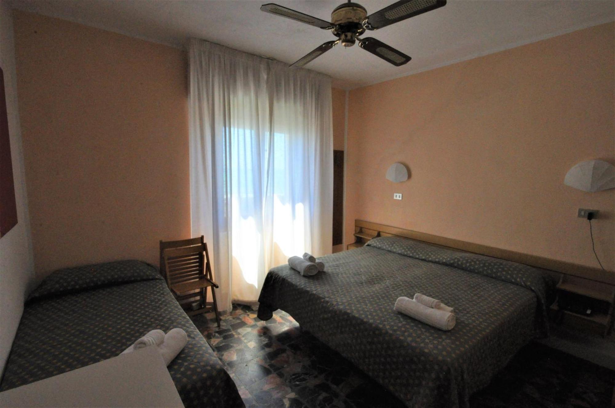 Triple Room Sea View