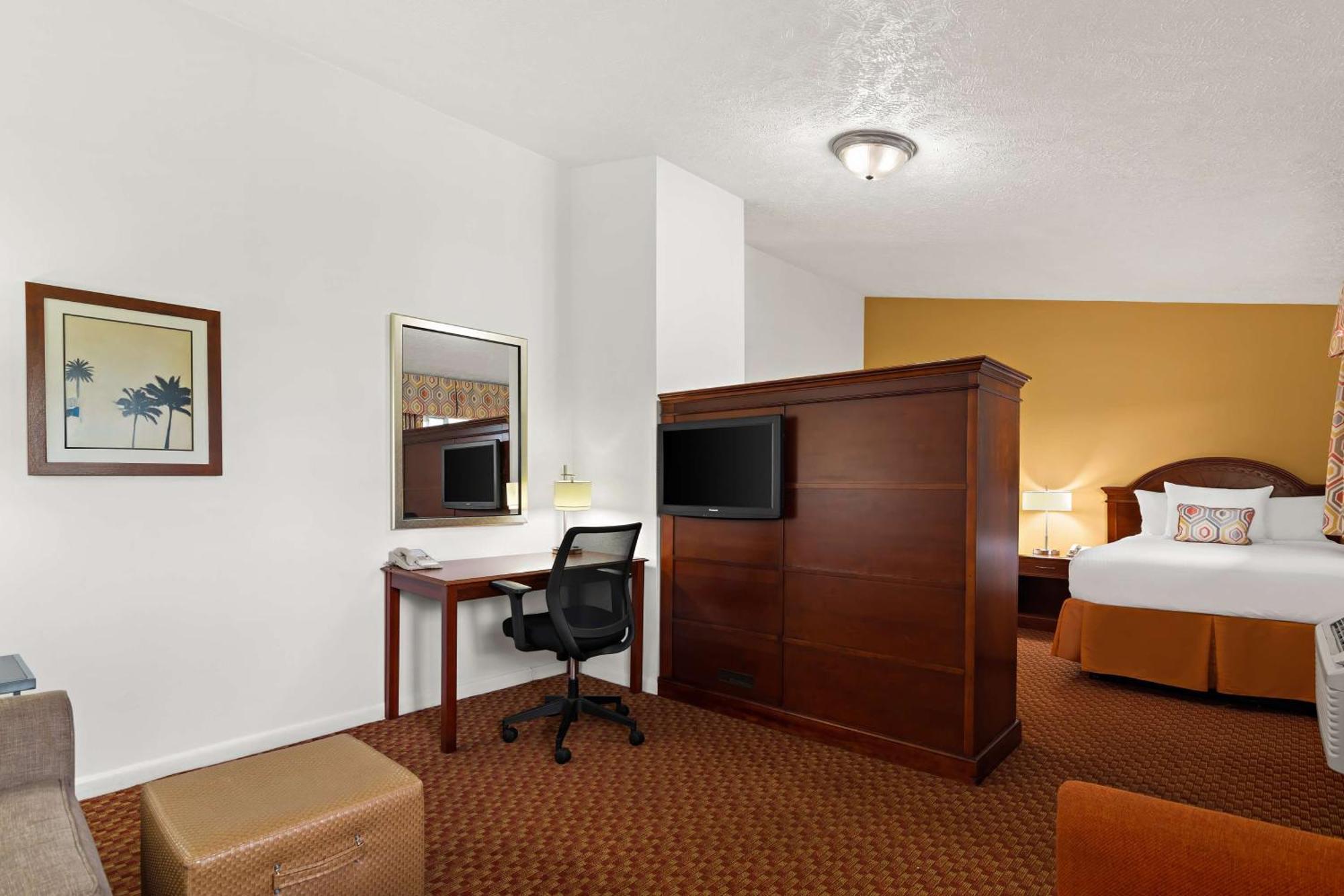 Double Suite with Sofa Bed - Non-Smoking