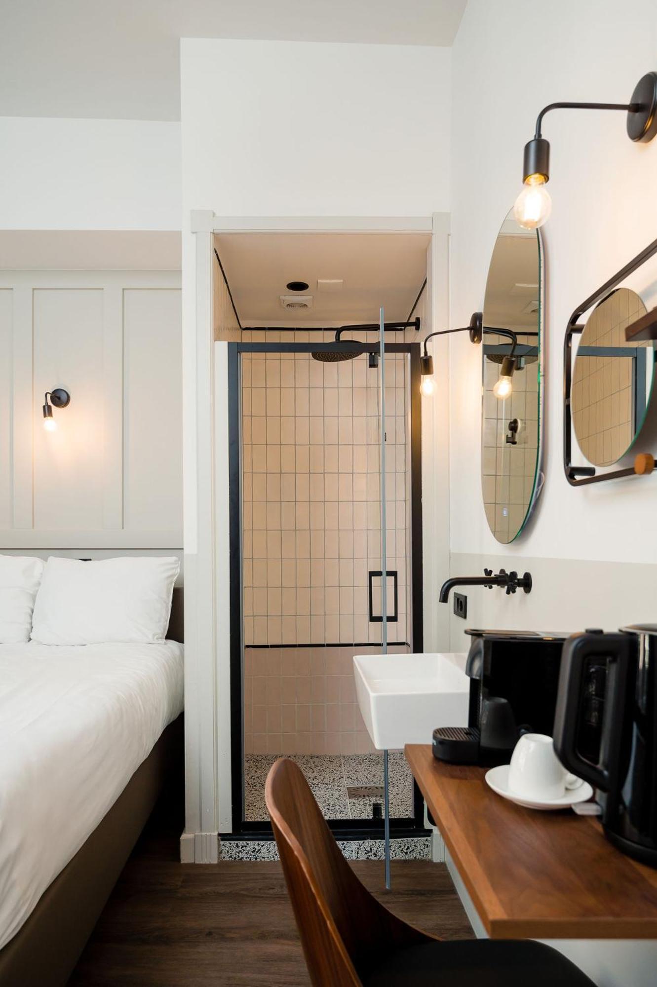 Tiny Room