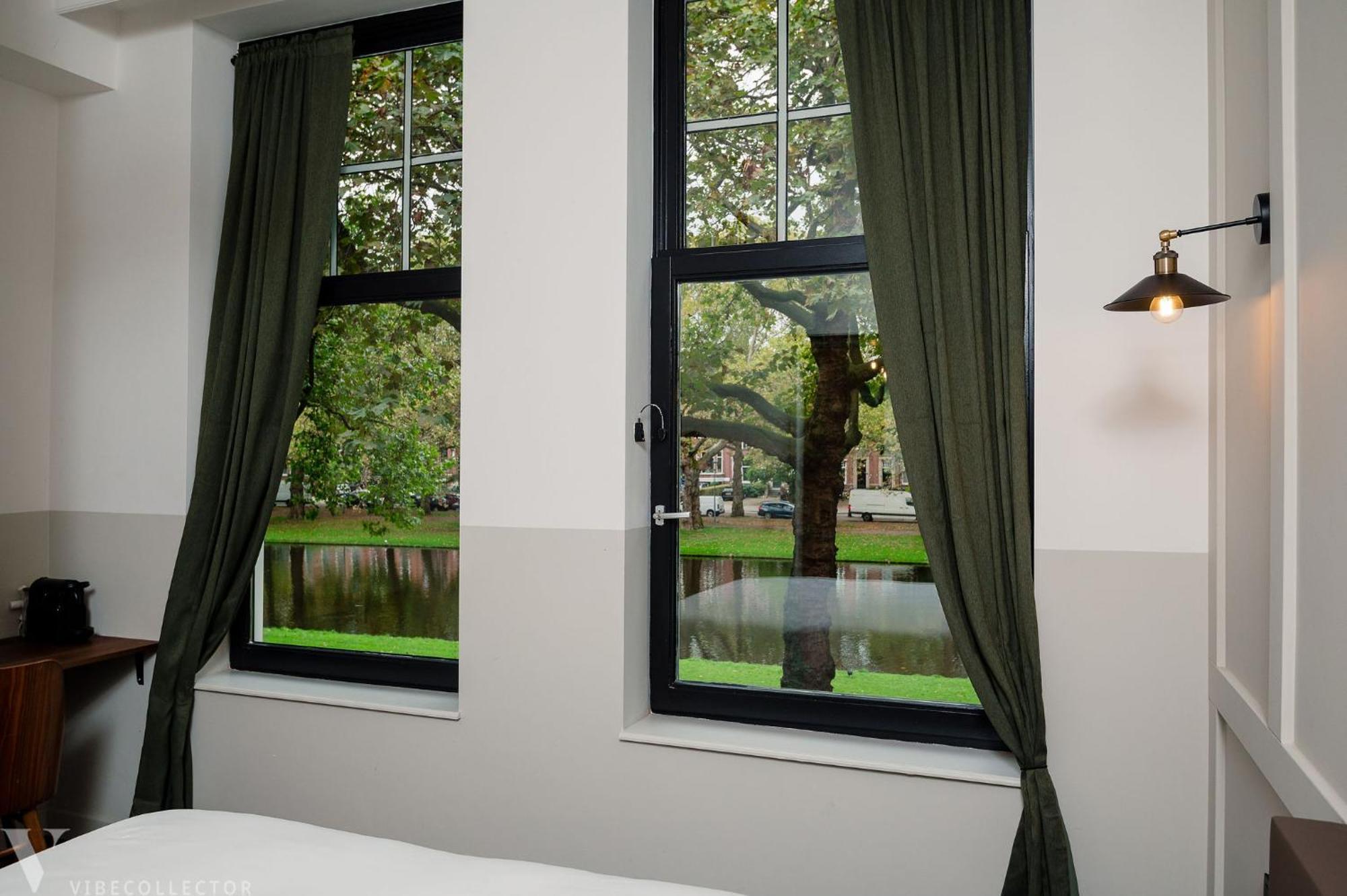 Comfy room Canal View