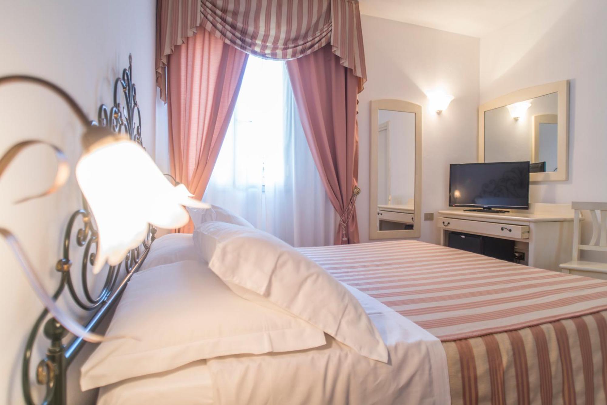Classic Triple Room,1659455881:JPEG