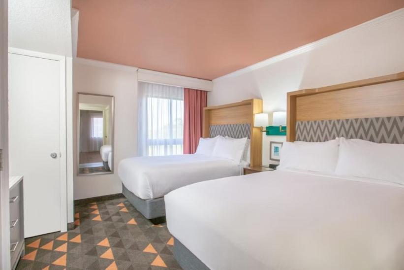 Standard Double Room Two Double Beds