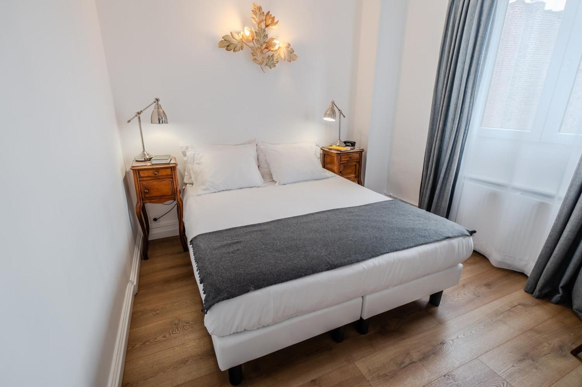 Double Room Bath