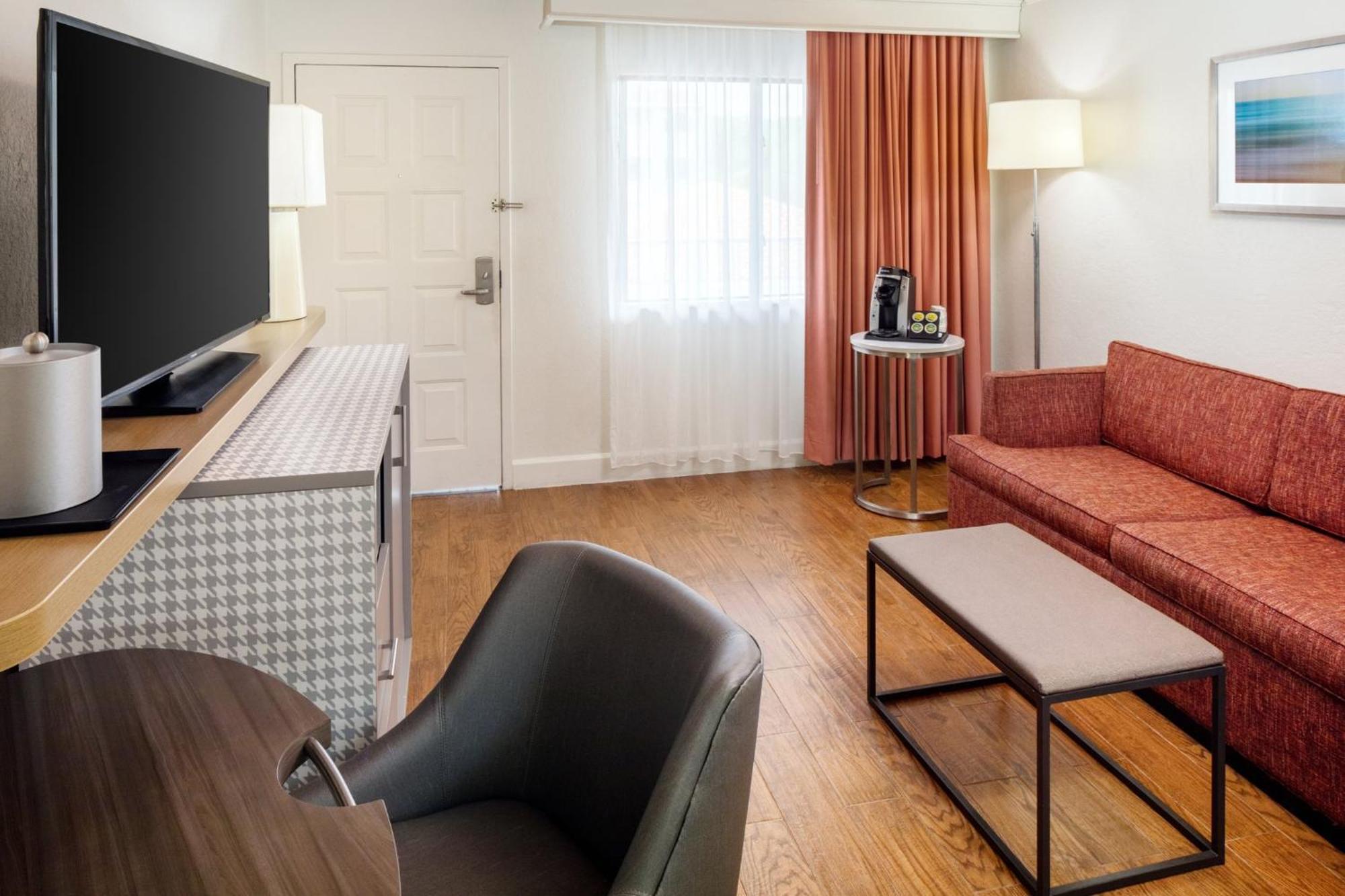 Standard Double Room Two Double Beds