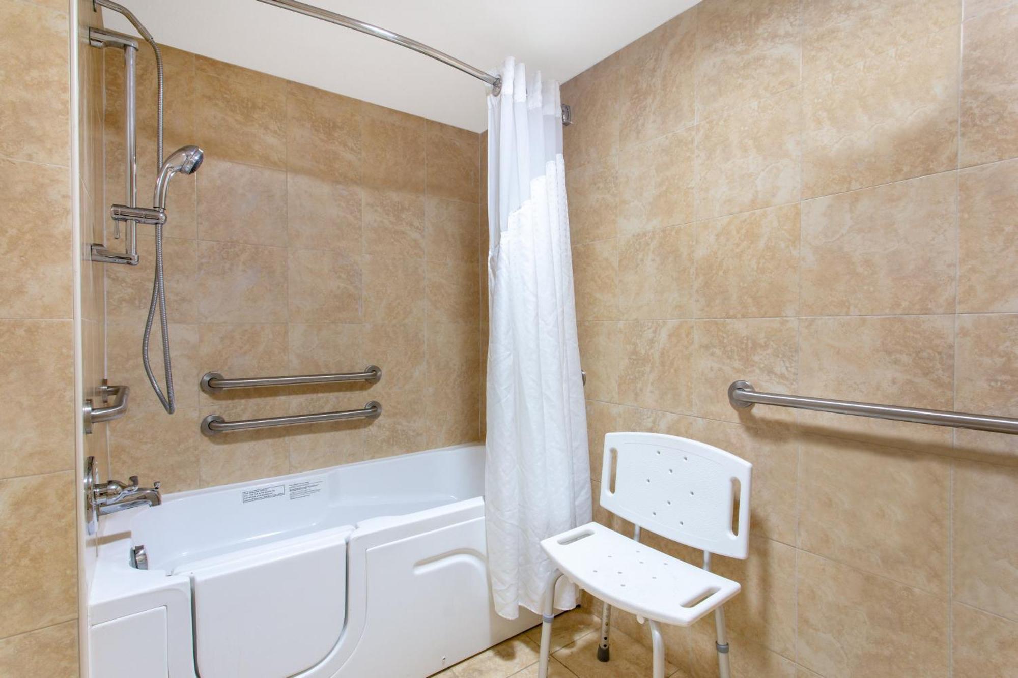 Double Room Mobility Access Roll Shower