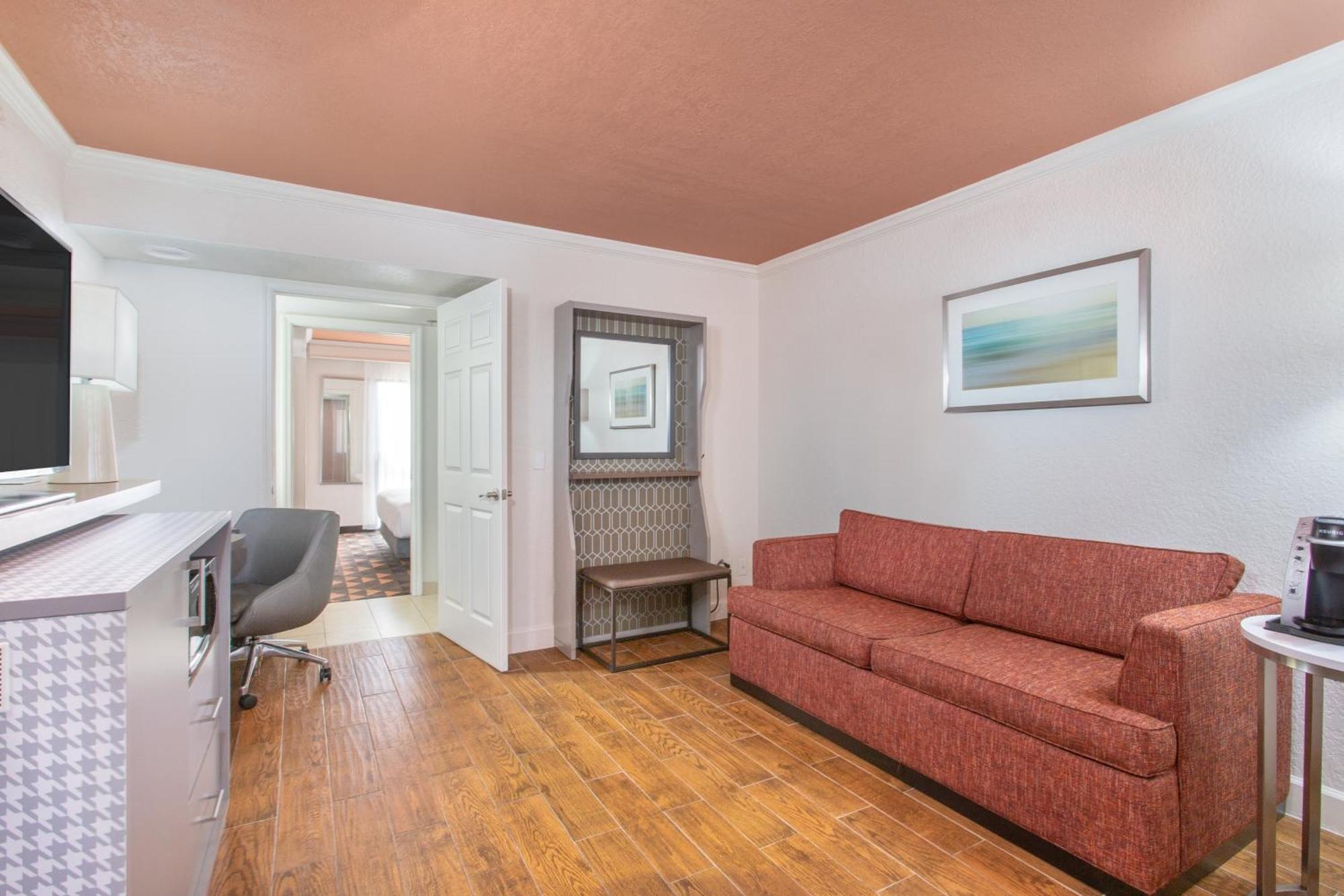 Standard King Room