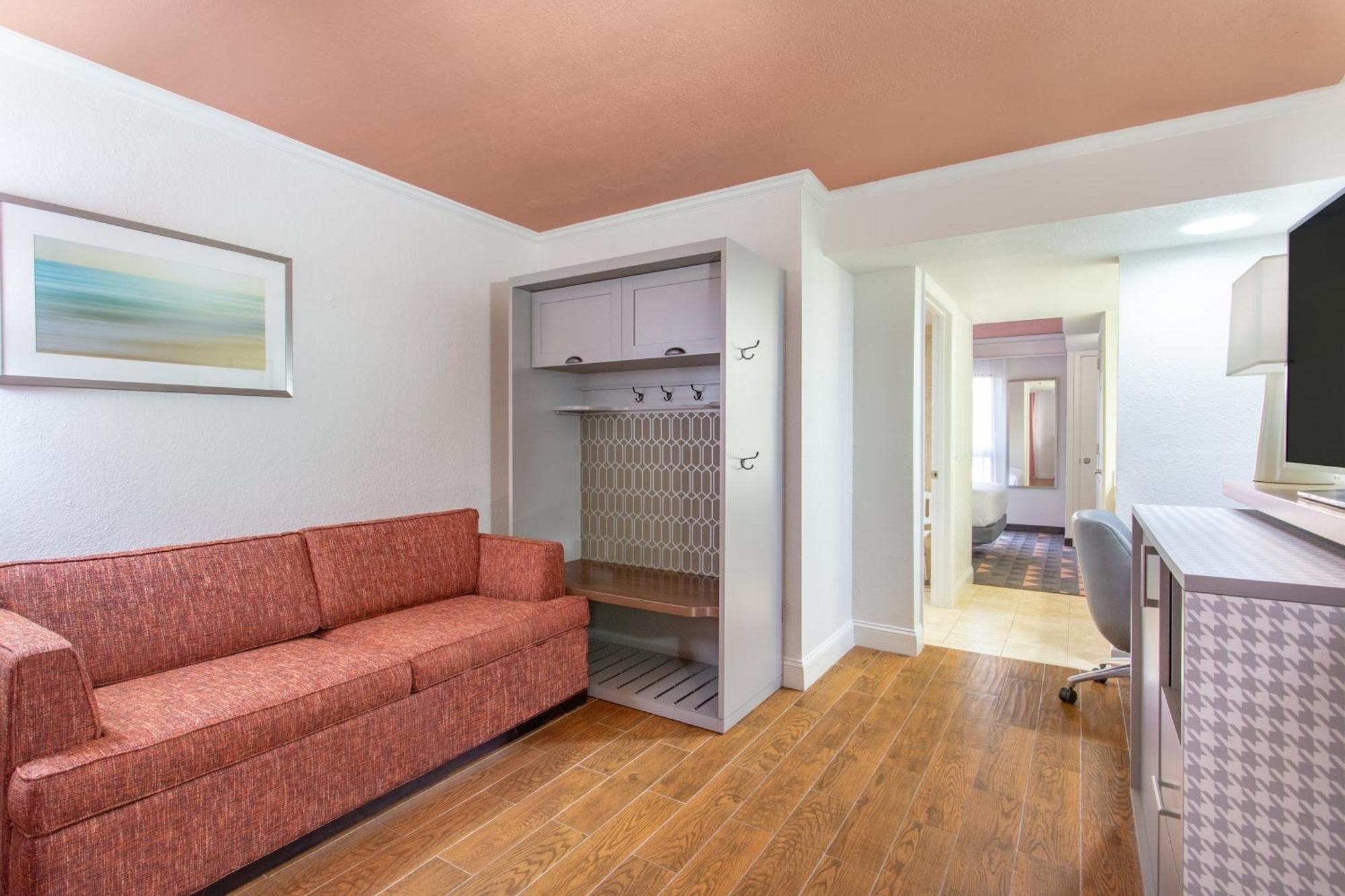 Double Room Mobility Access Roll Shower