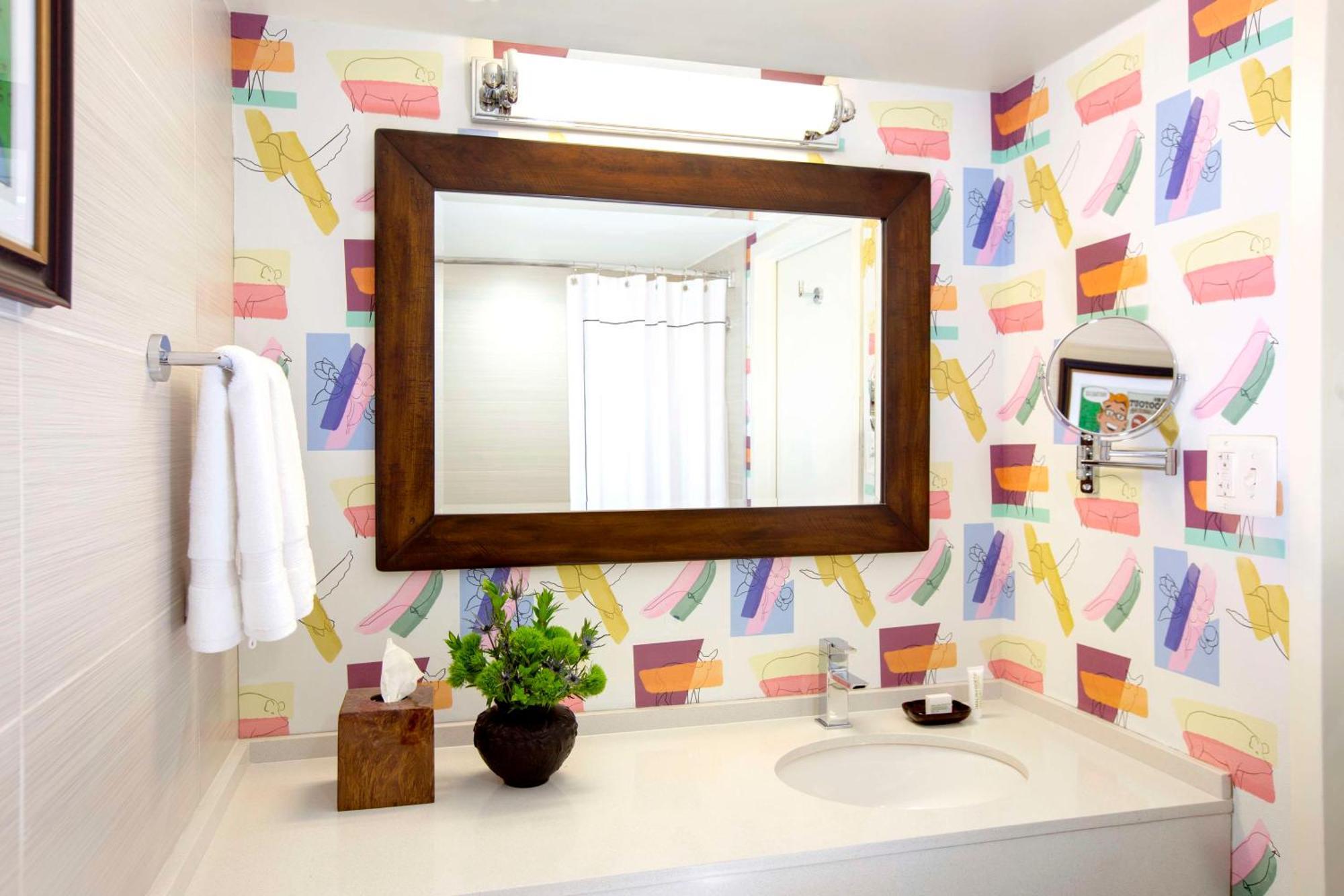 Graduate King Room