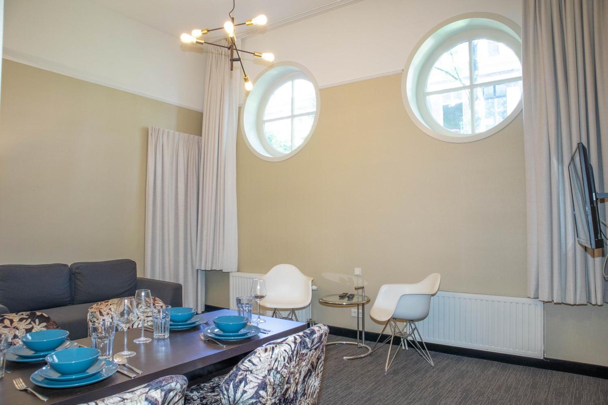 Deluxe Apartment