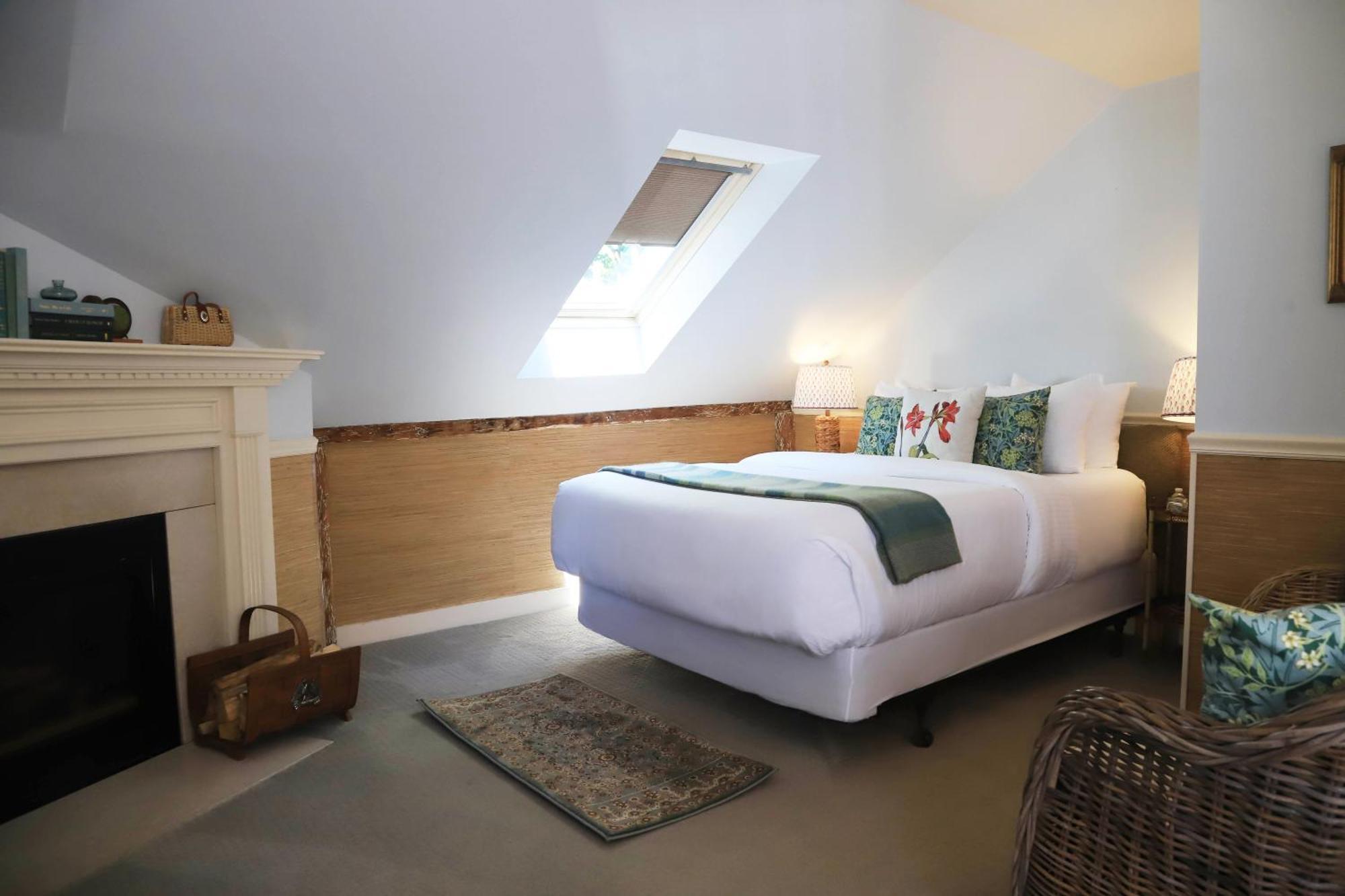 Queen Room
