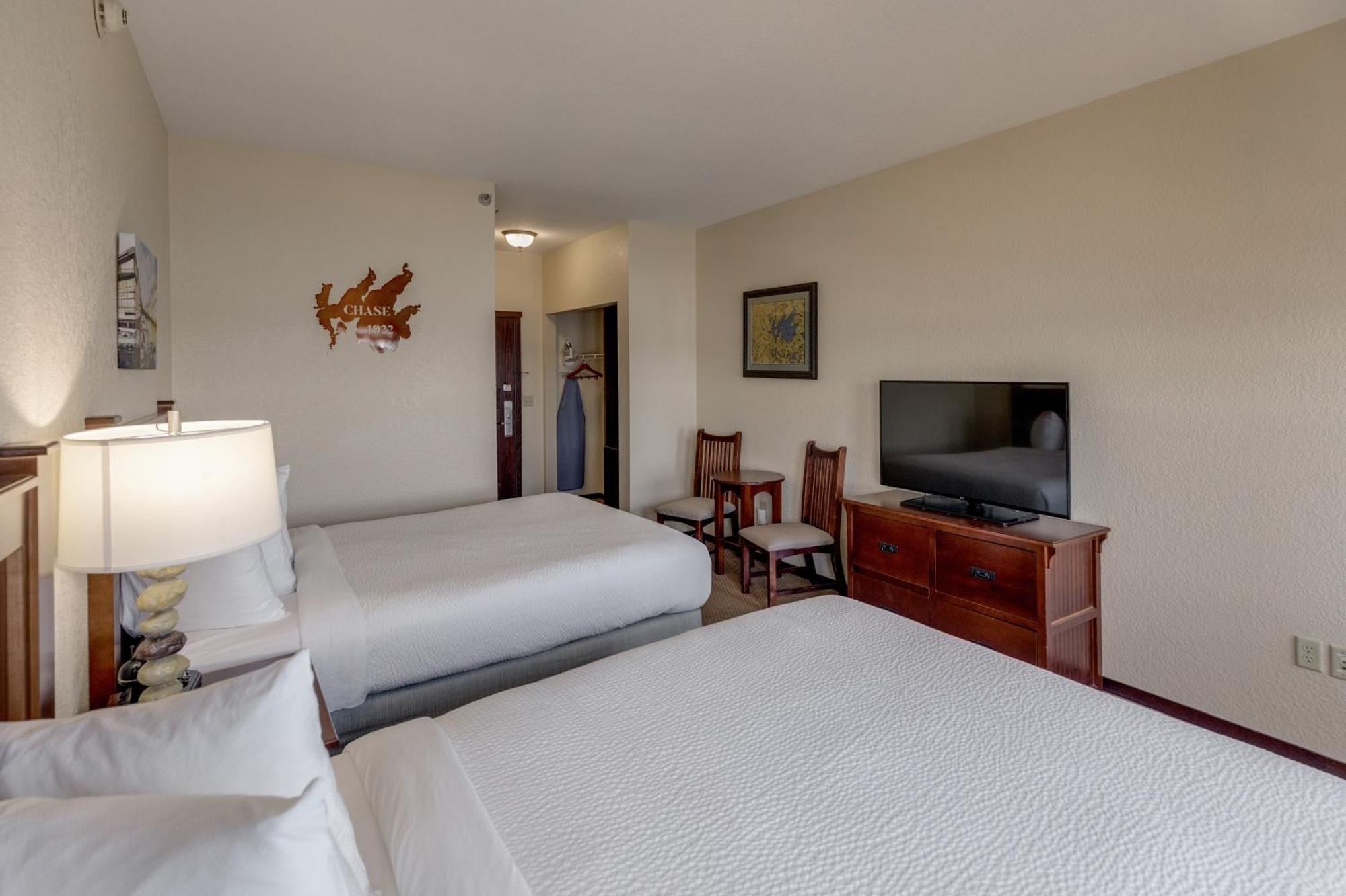 Two Queen Lakeside Room