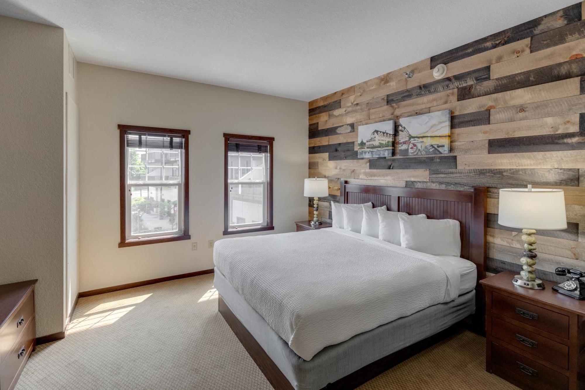 King Classic Room