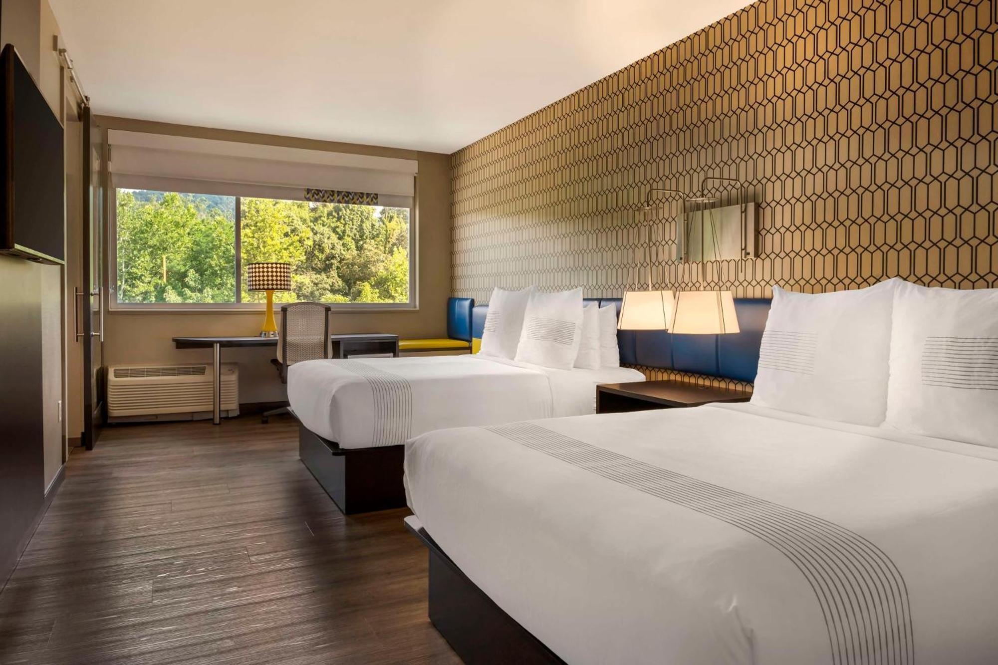 Queen Room Two Queen Beds