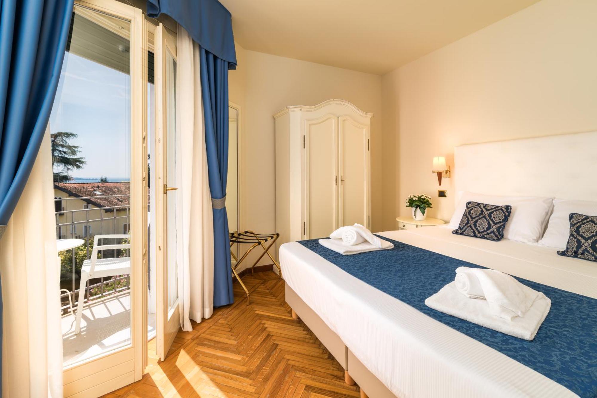 Double Room Lake View