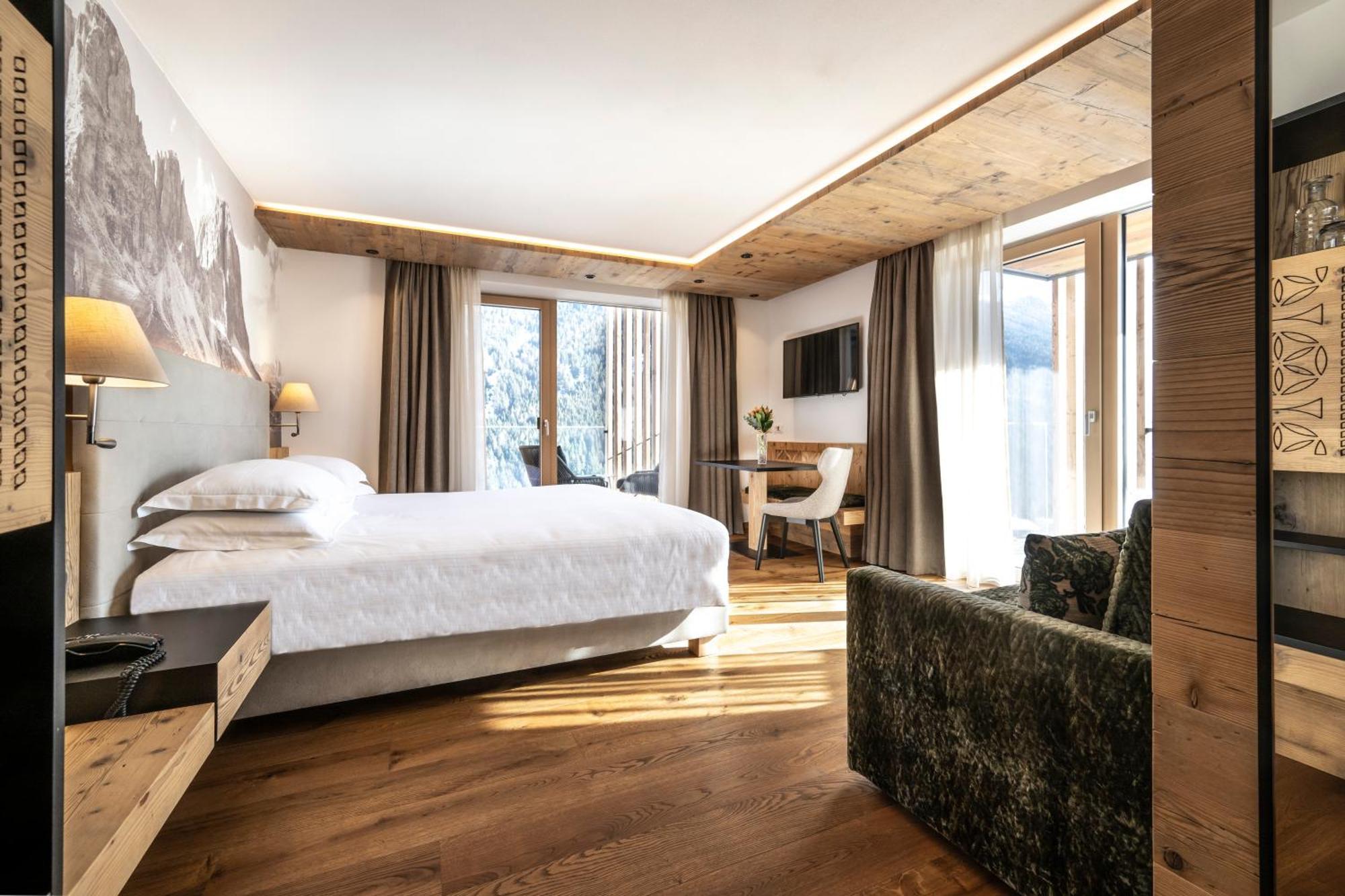 Junior Suite Mountain View