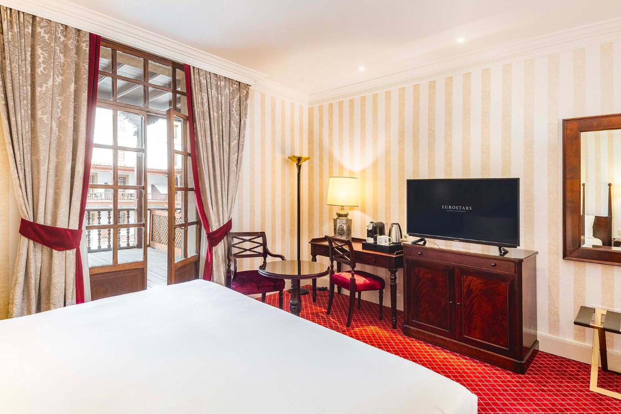 Premium Room Terrace views of the Patio de la Reina