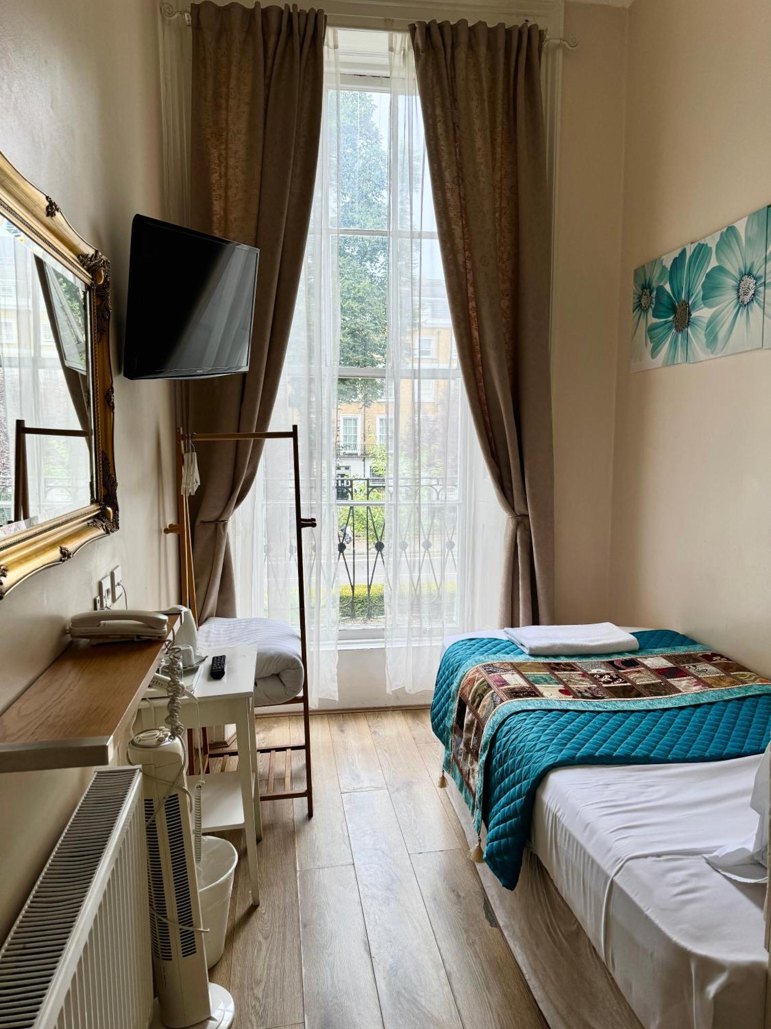 Triple Room Balcony