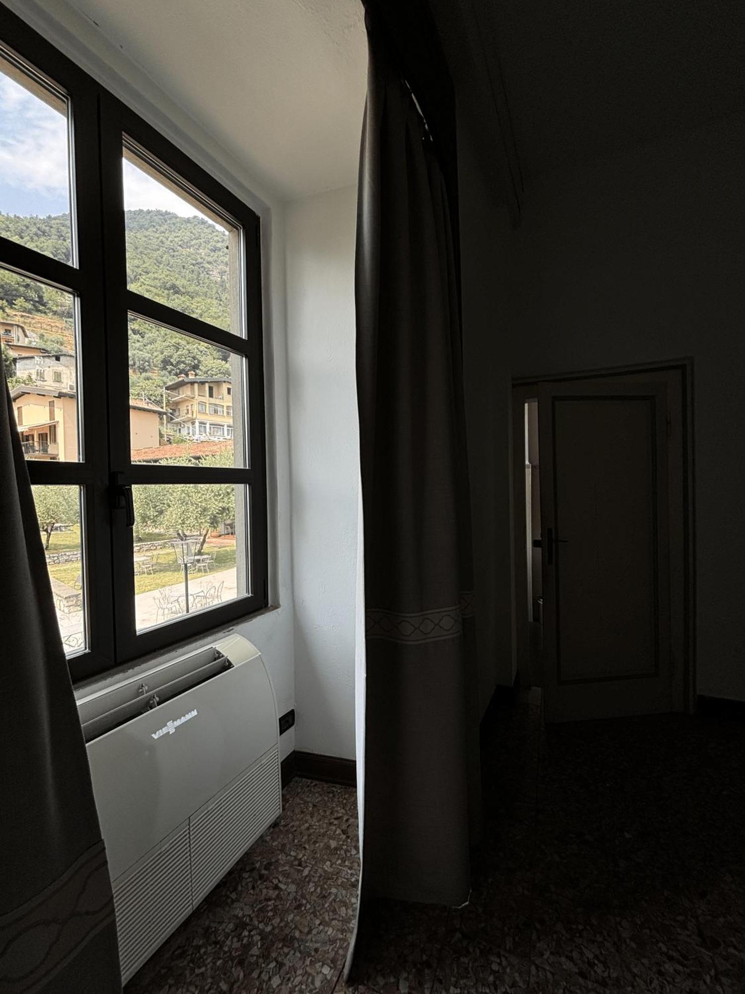 One-Bedroom Apartment Lake View