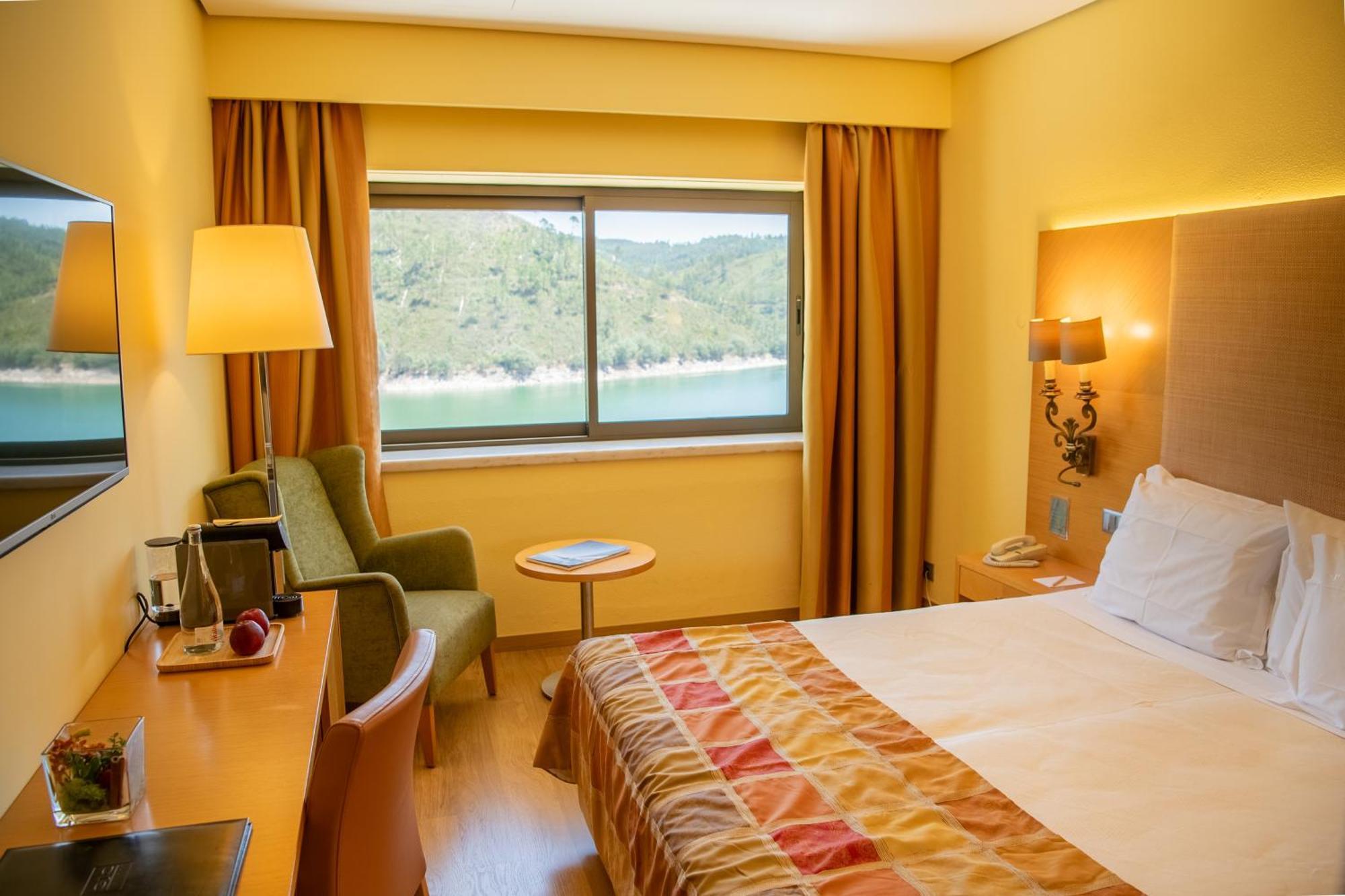 Double Room Lake View