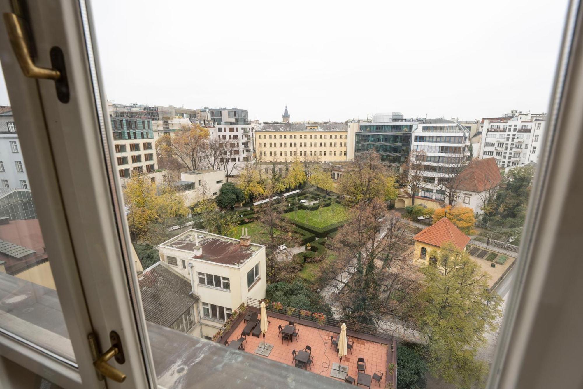Double or Twin Studio Garden View