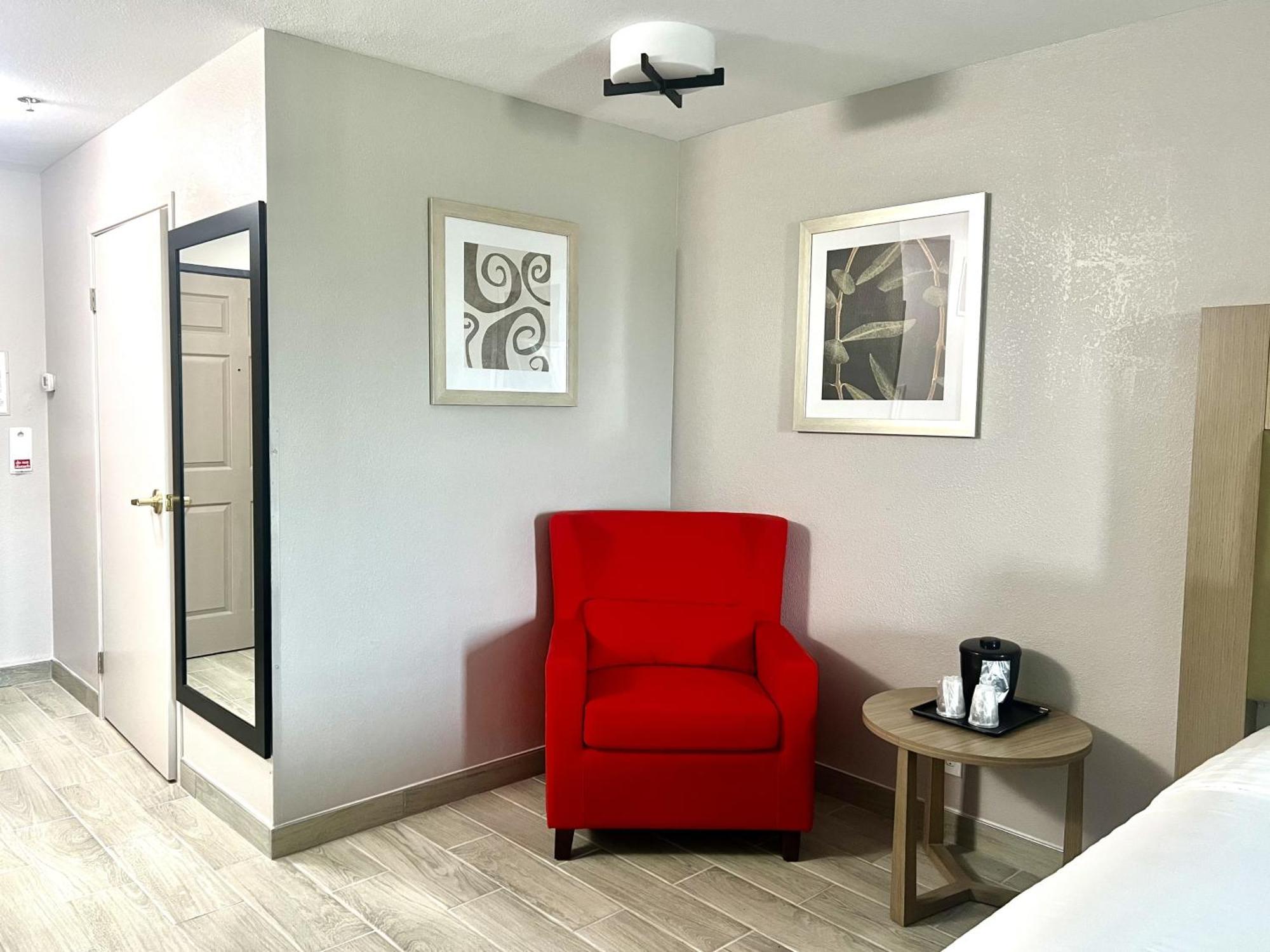 Studio Suite Two Queen Beds Non-Smoking