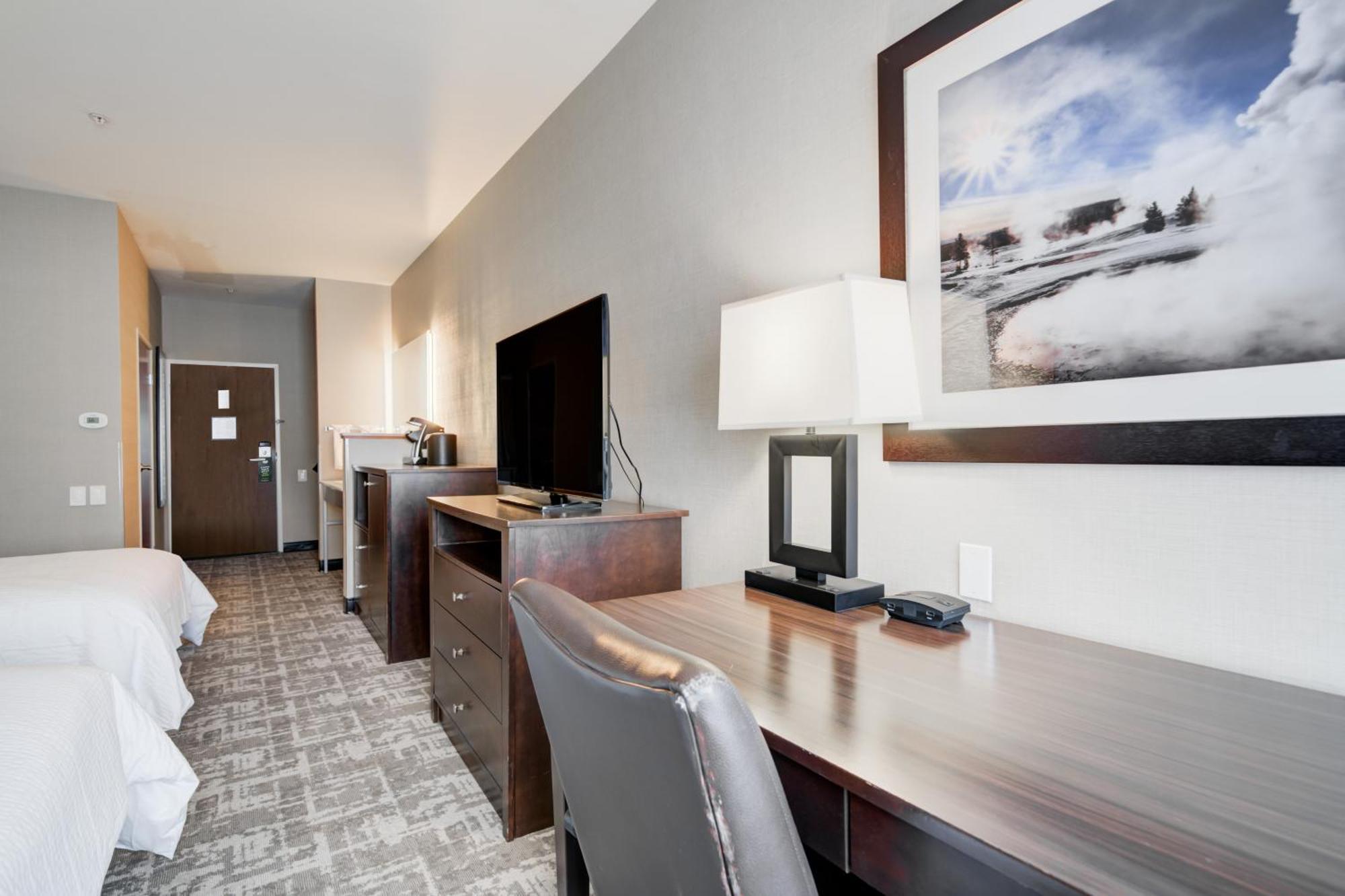 Deluxe Double Room Two Double Beds Non-Smoking