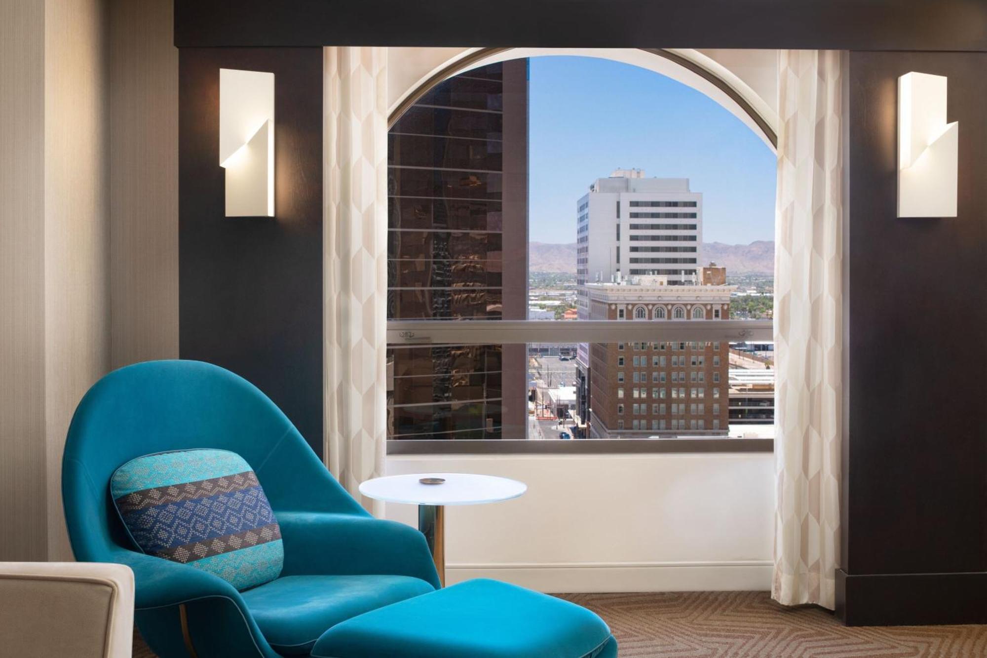 Guest room 1 King City view High floor