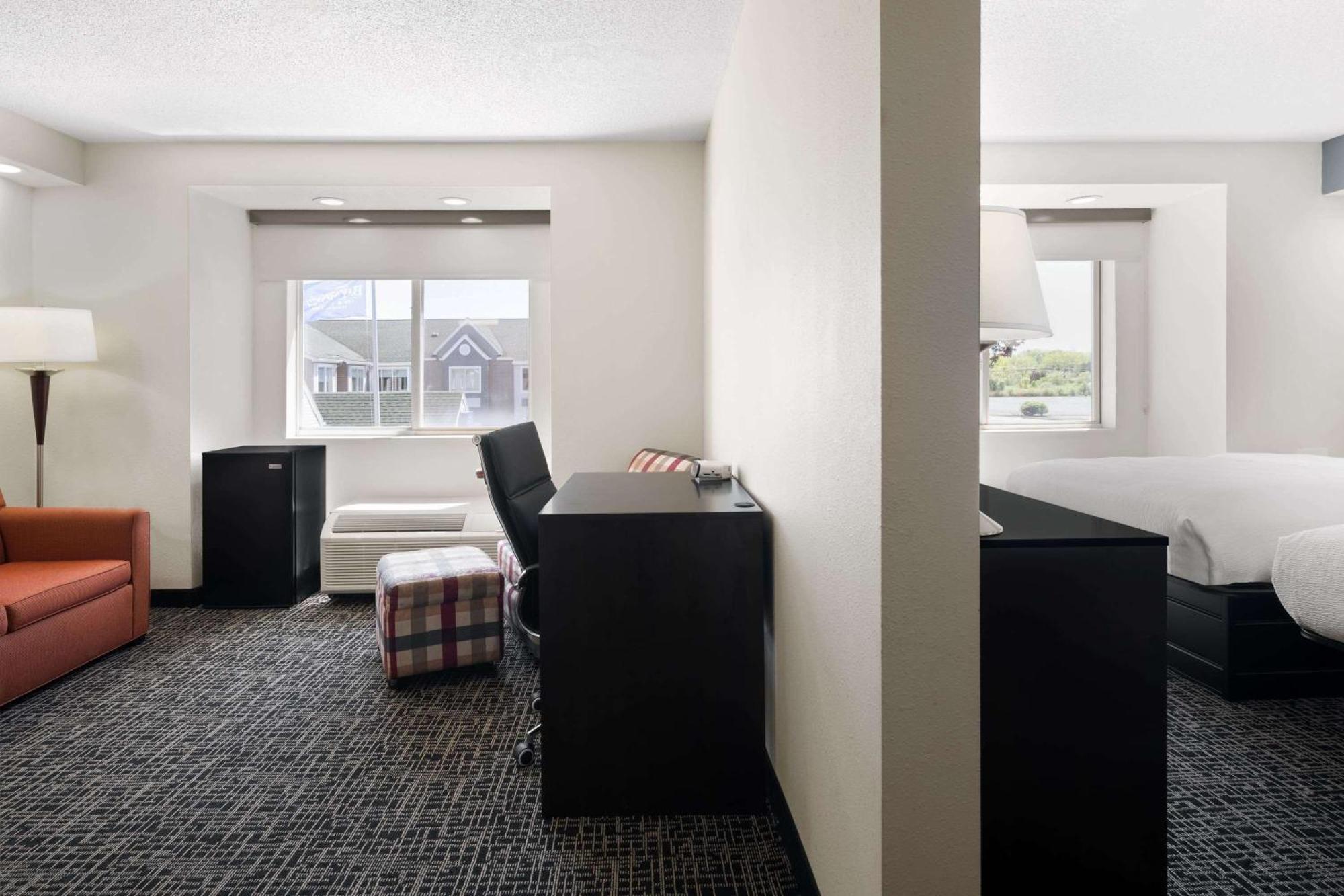 Suite with Two Queen Beds - Non-Smoking
