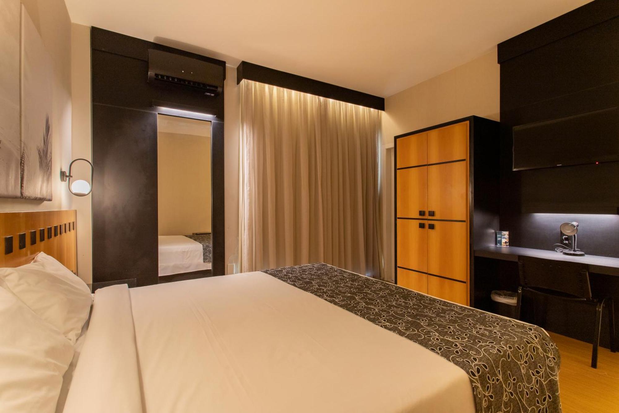 Quarto Duplo Standard
