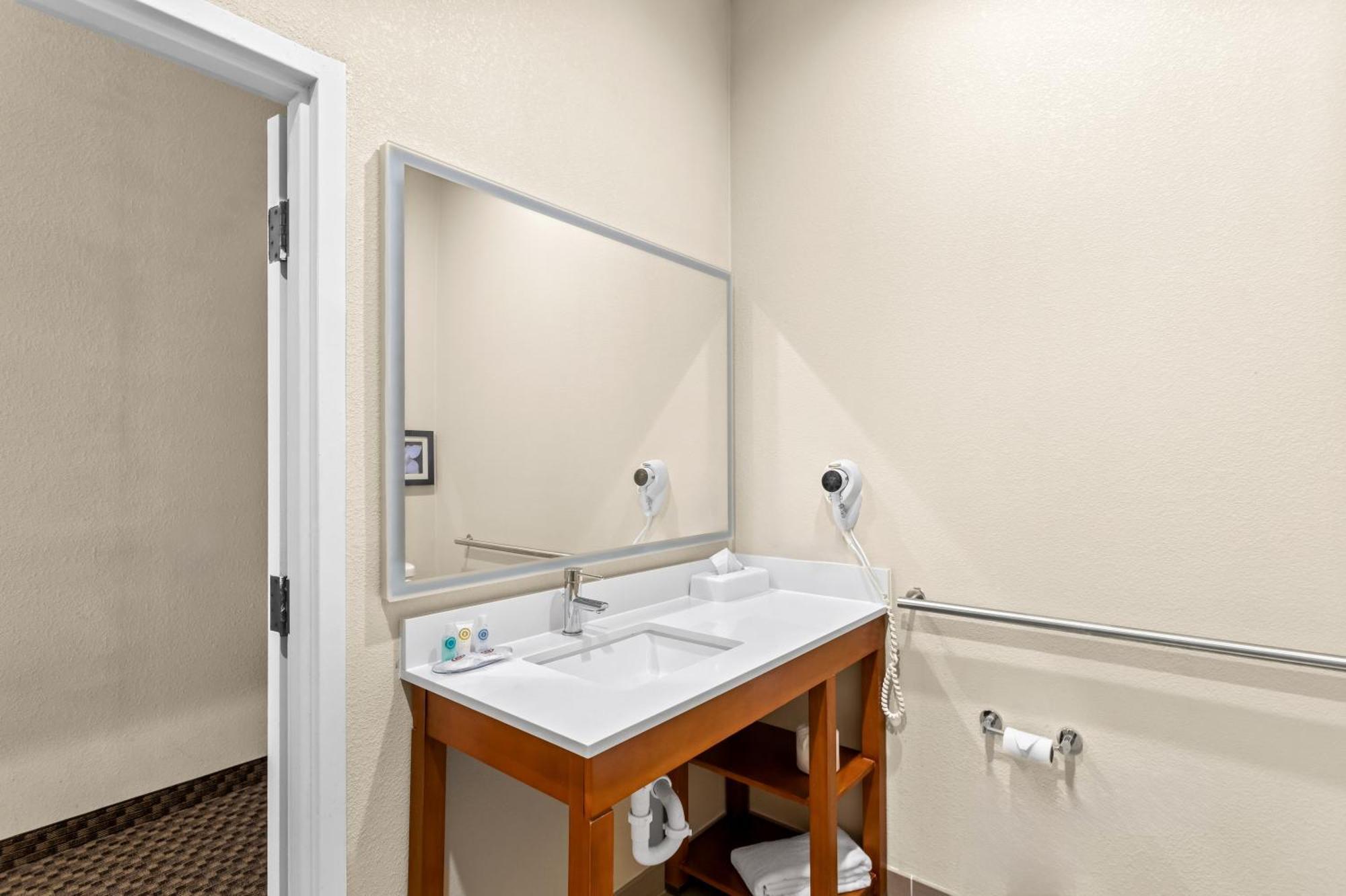 Queen Room Two Queen Beds Accessible or Non-Smoking