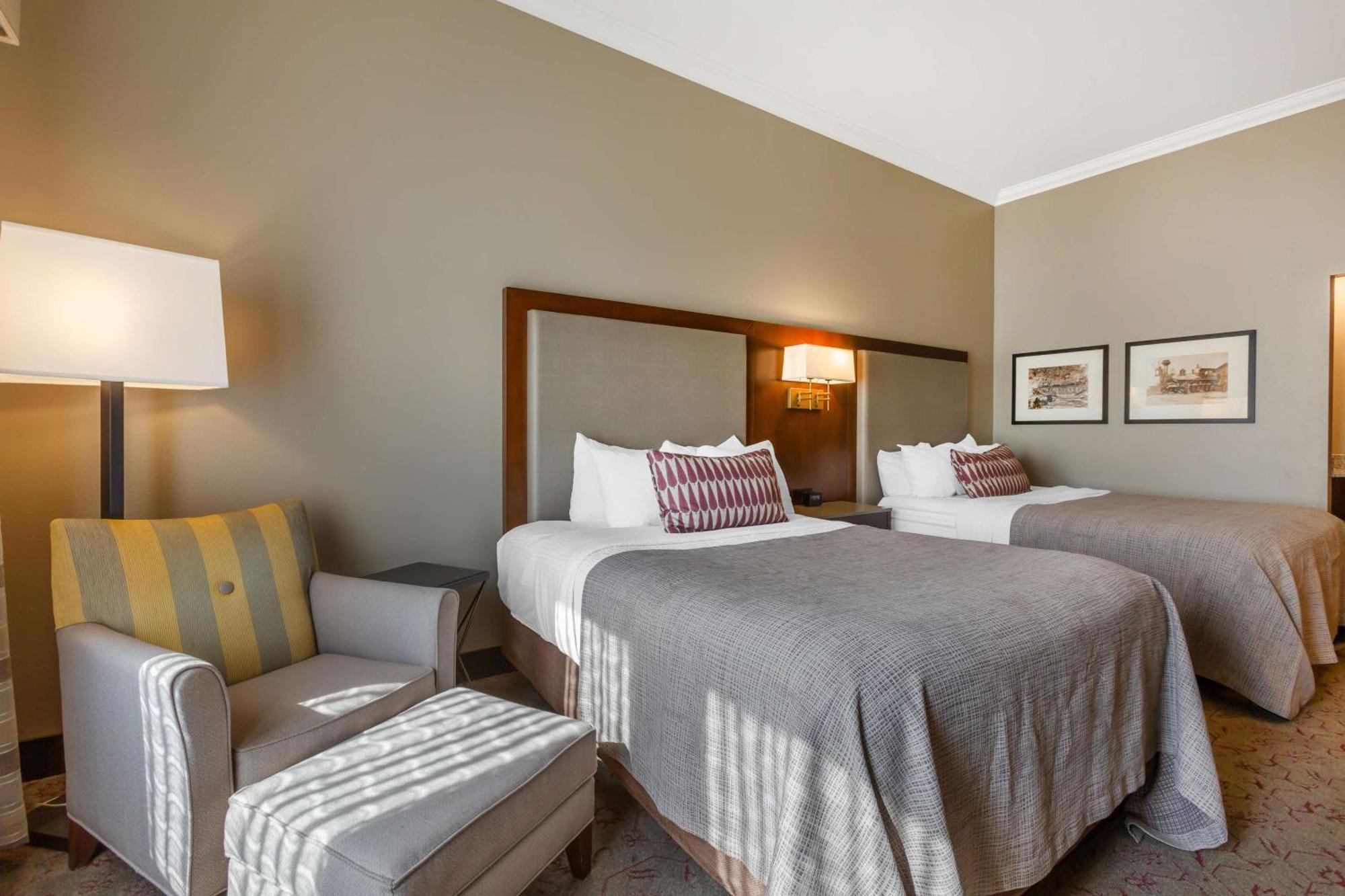 Queen Room Two Queen Beds