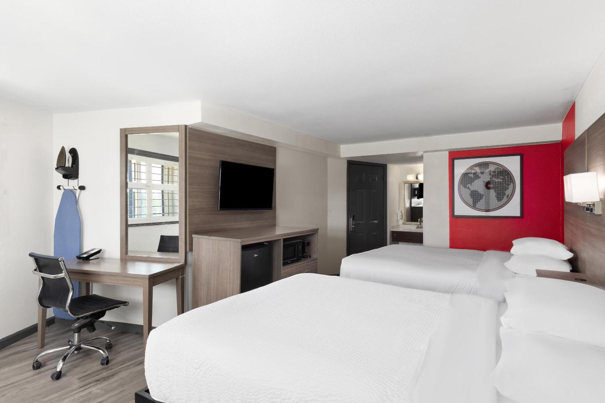Queen Room with Two Queen Beds - Non-Smoking