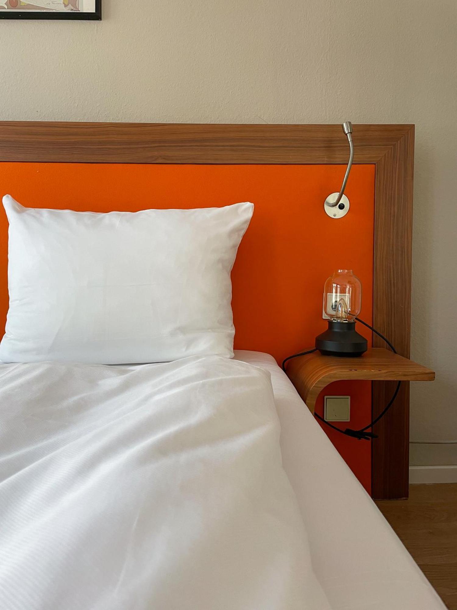 Multiple bed room up to