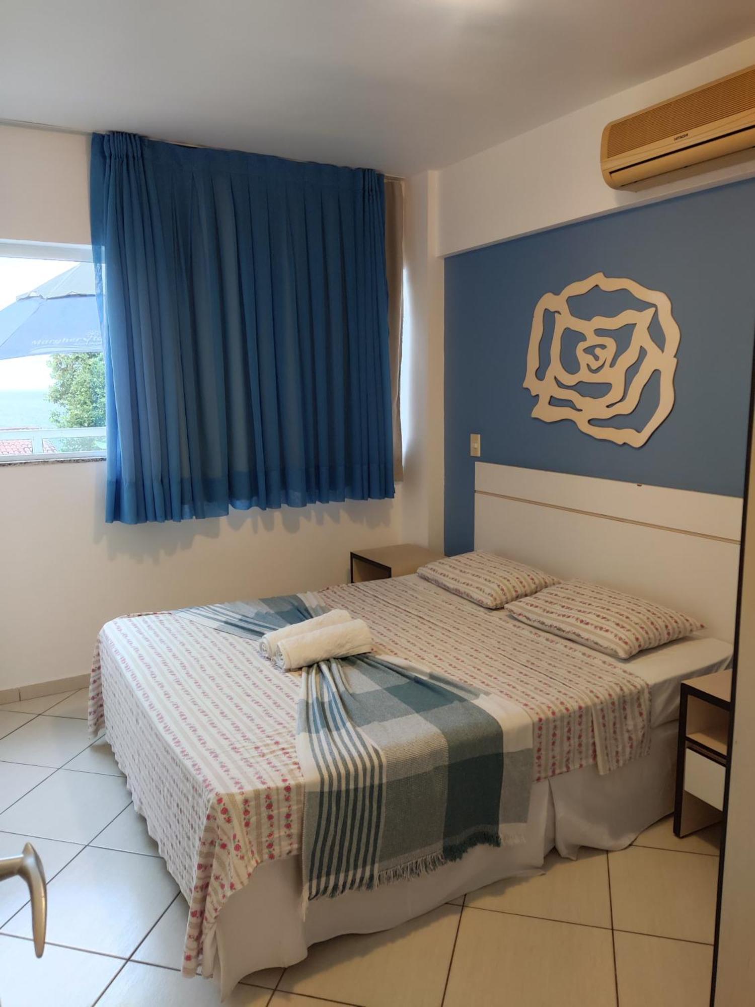 One-Bedroom Apartment Sea View