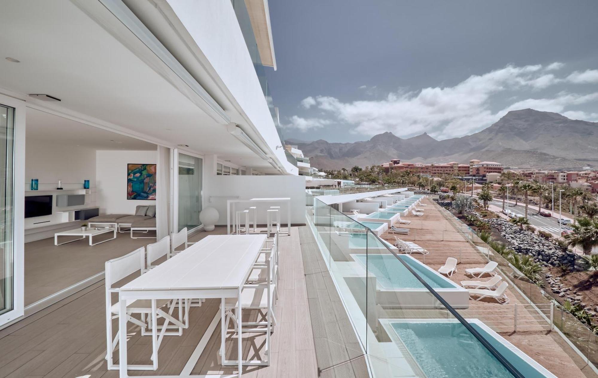 Divinity Bliss 1 bedroom sea view