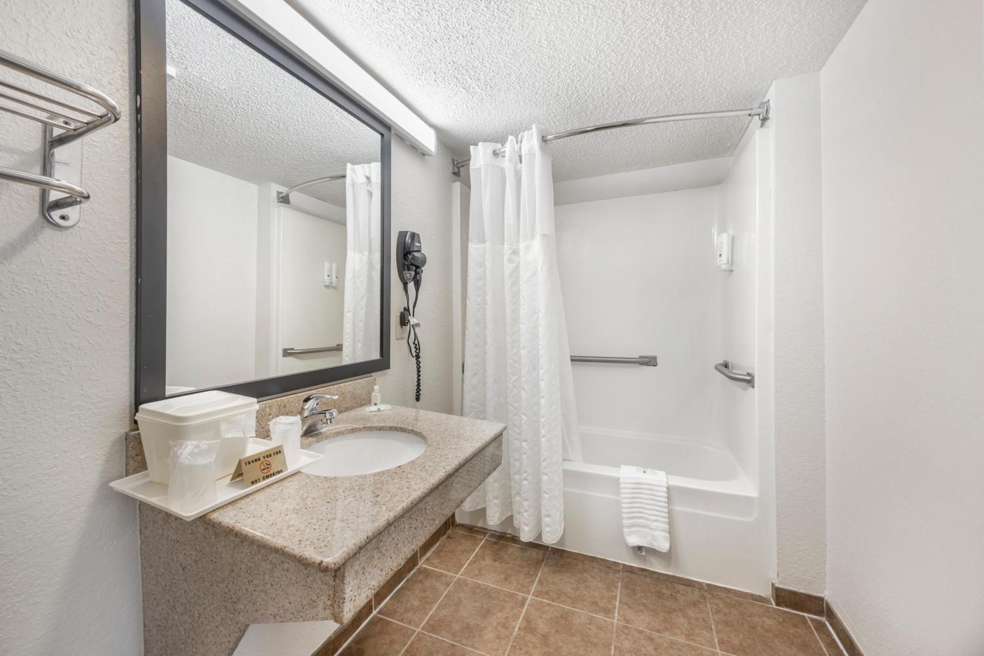 Economy Double Room Two Double Beds Non-Smoking