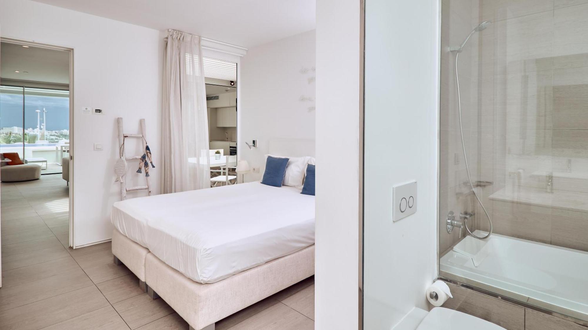 Divinity Rio 1 bedroom Suite private pool sea view