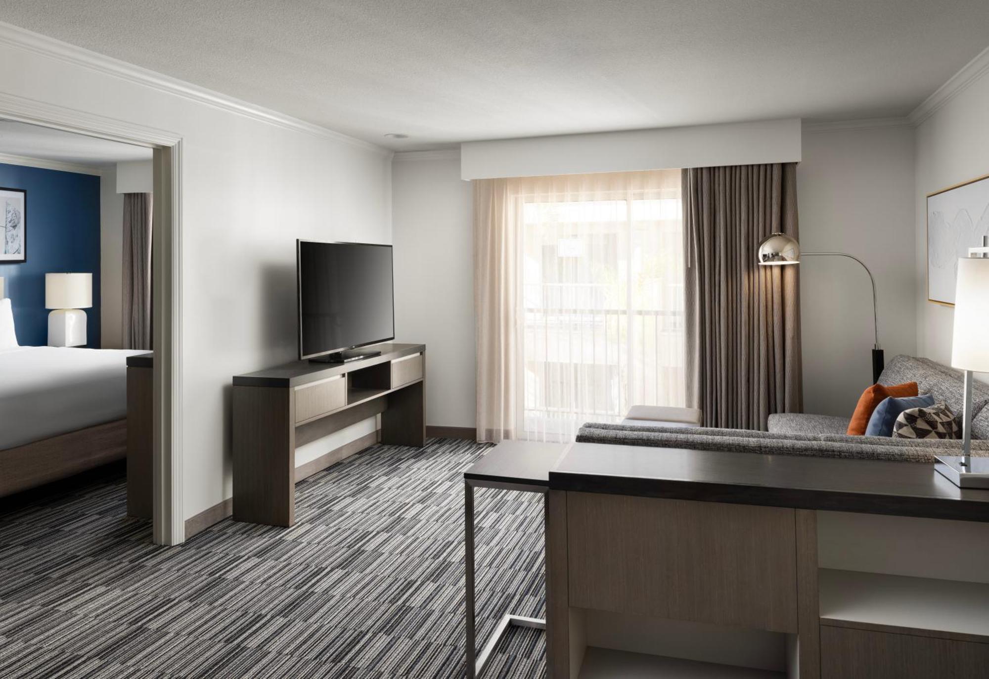 One-Bedroom King Suite