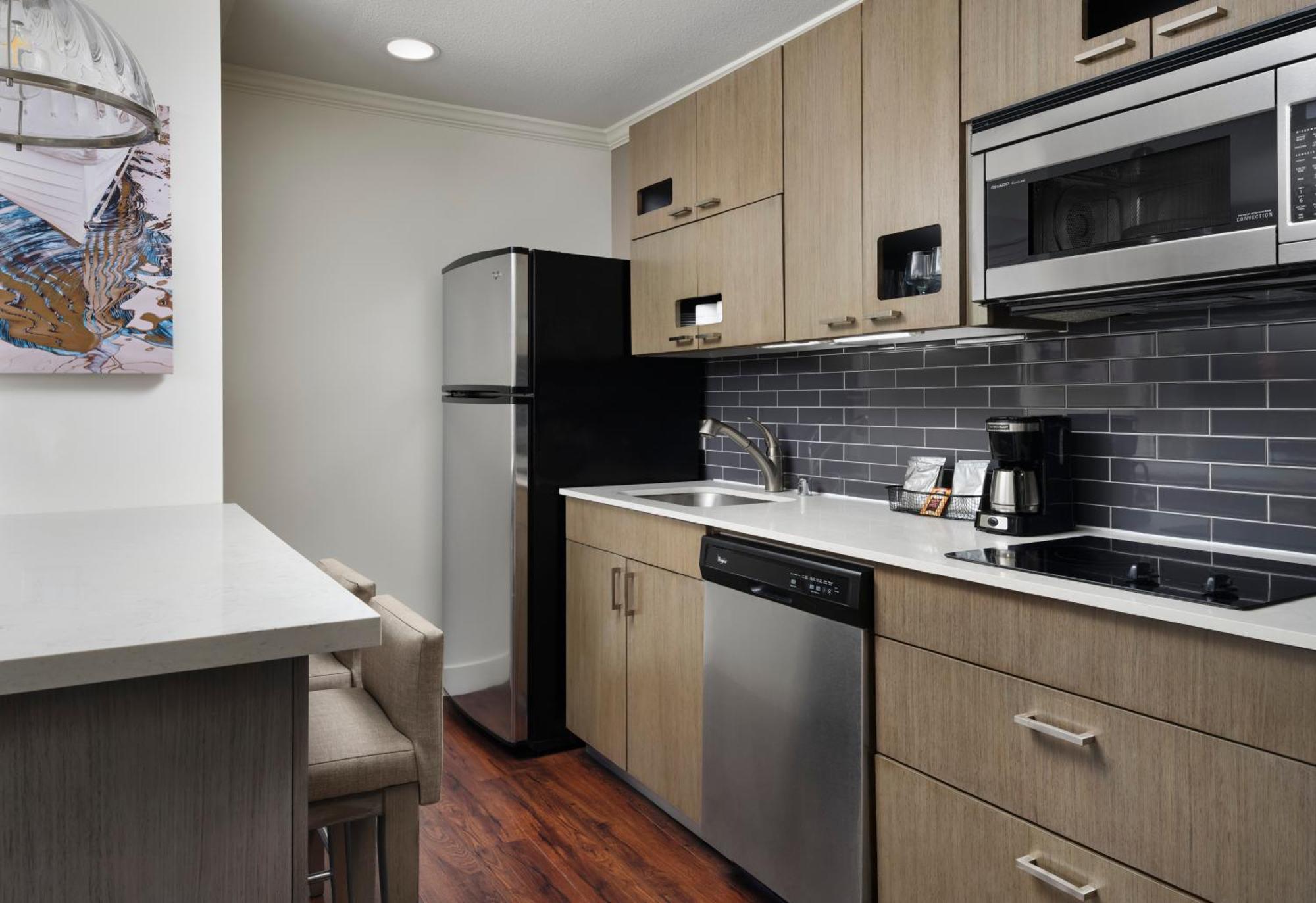 One-Bedroom King Suite