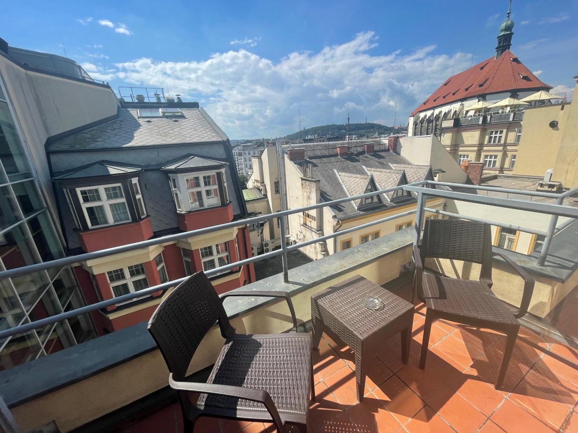 Single Studio Balcony